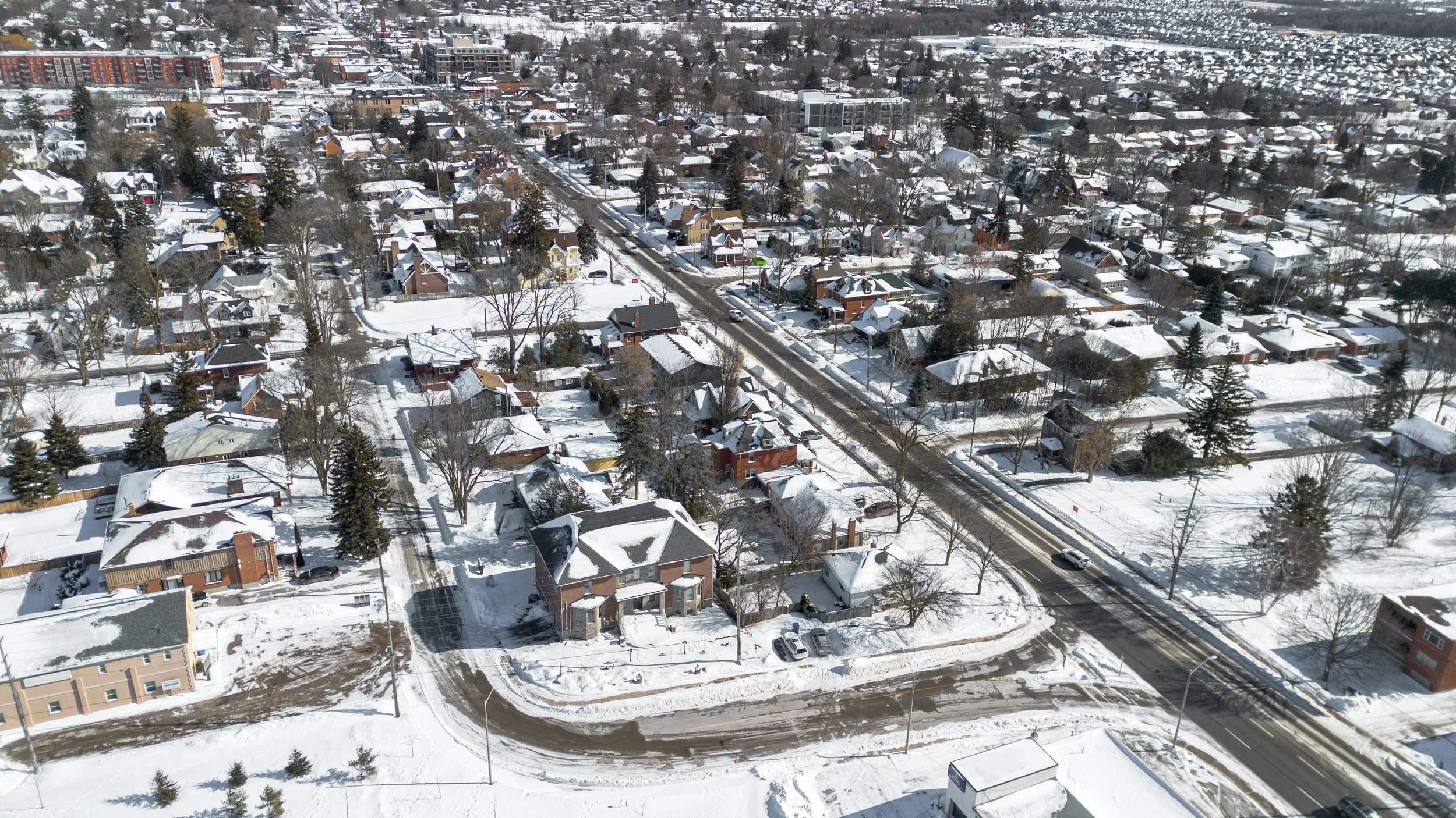 Framless - 6038 Main St - 069.jpg