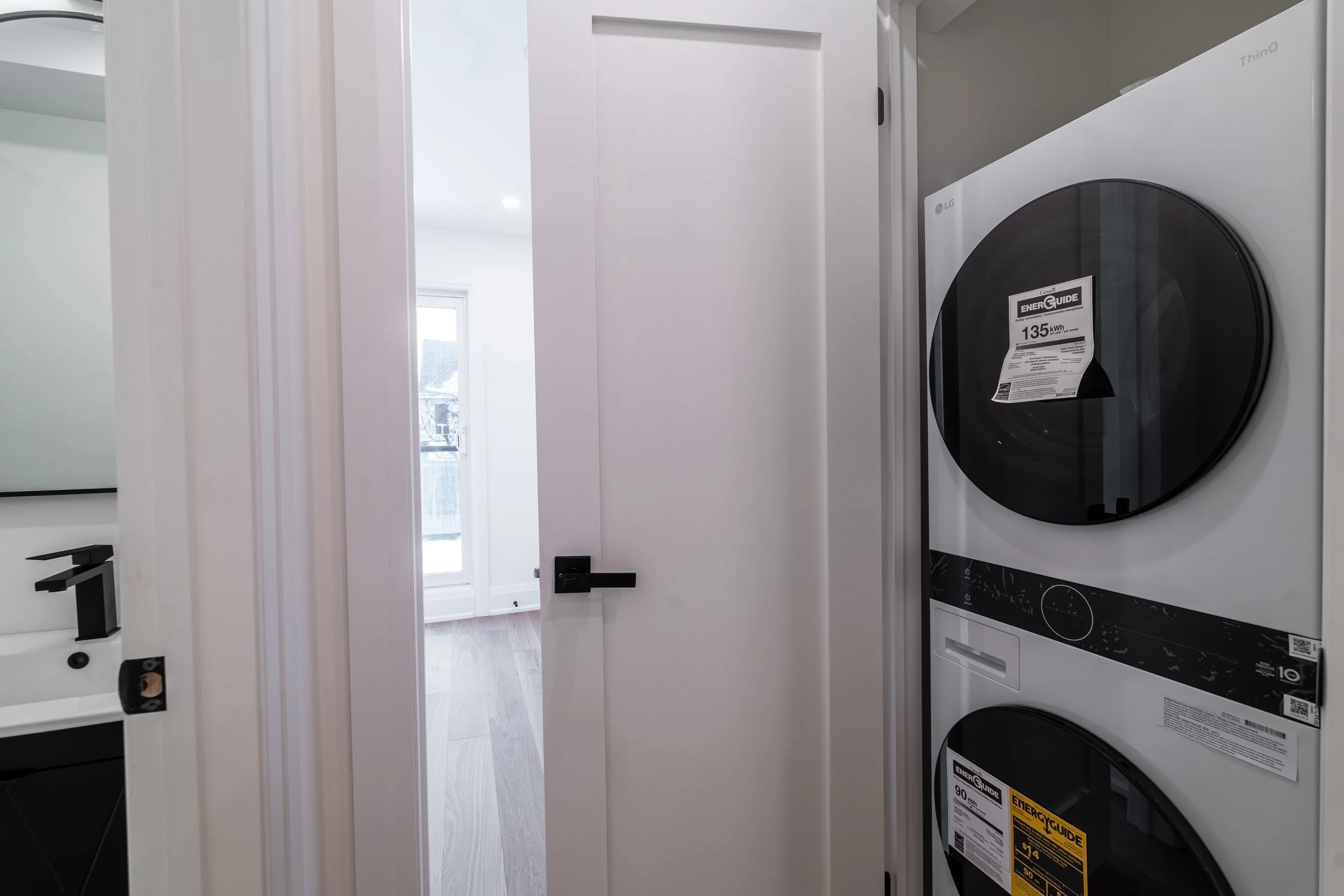 Frameless - 283 Euclid Ave - 036.jpg