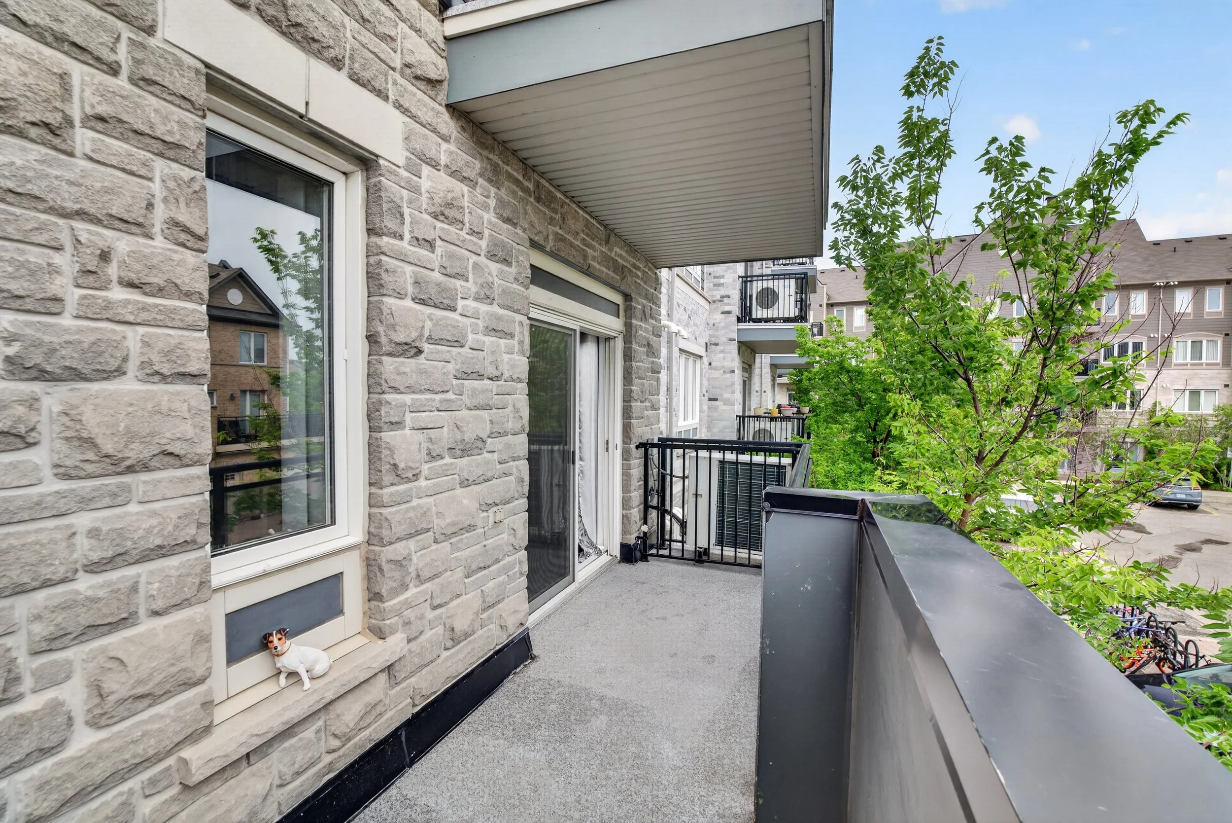Frameless - 3075 Thomas St - 027.jpg