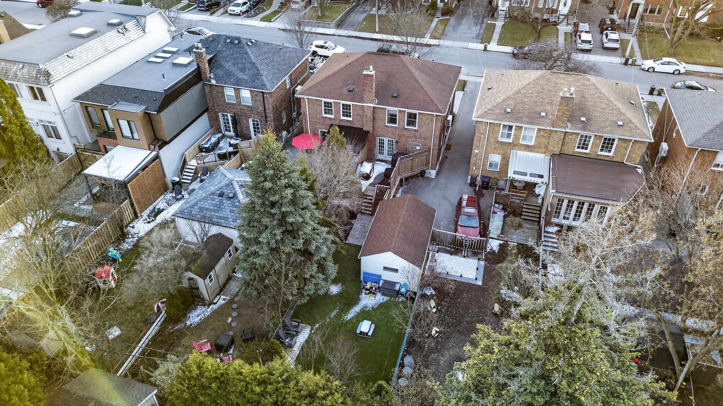 Frameless - 505 Sutherland -064.jpg