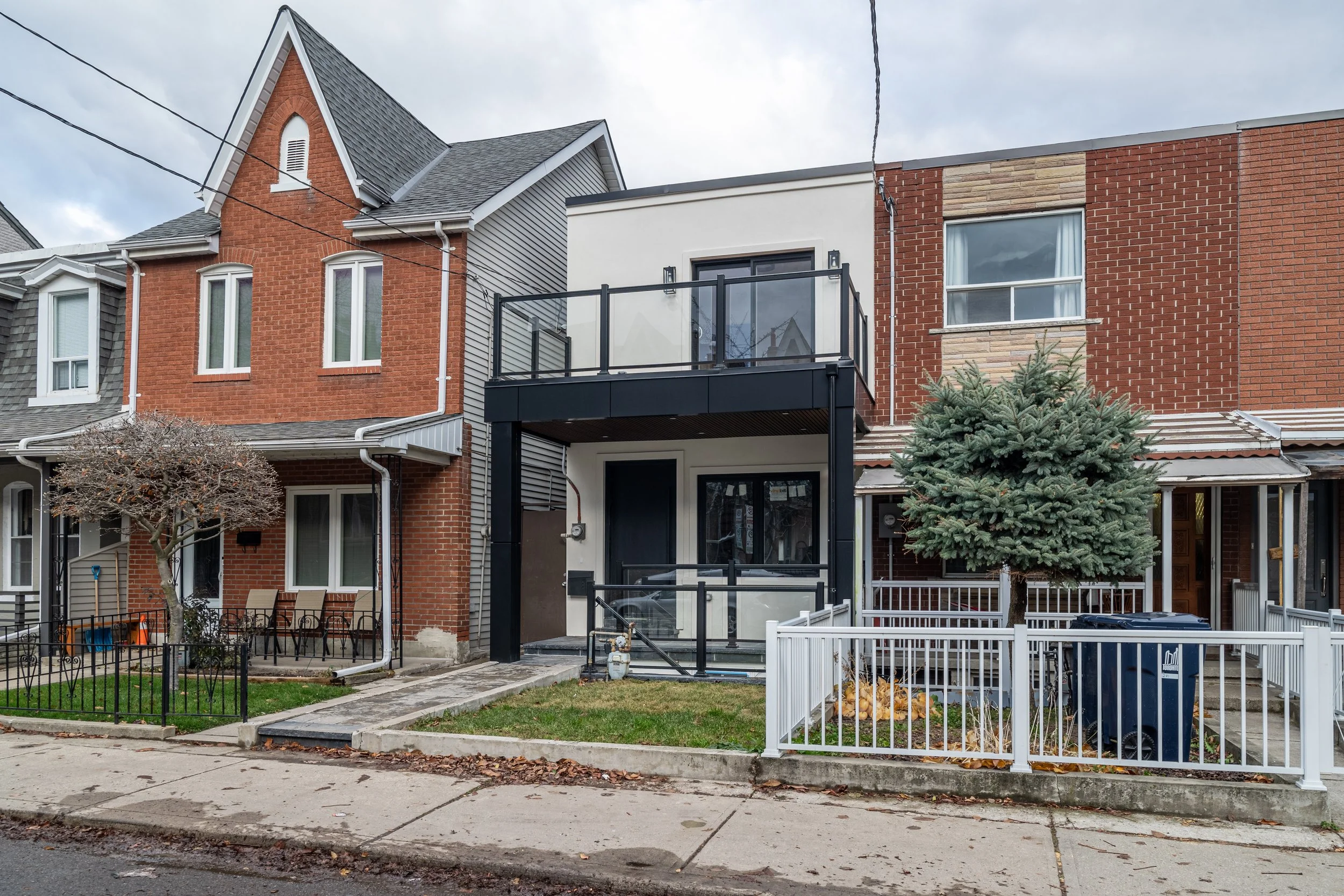 Frameless - 283 Euclid Ave - 002.jpg