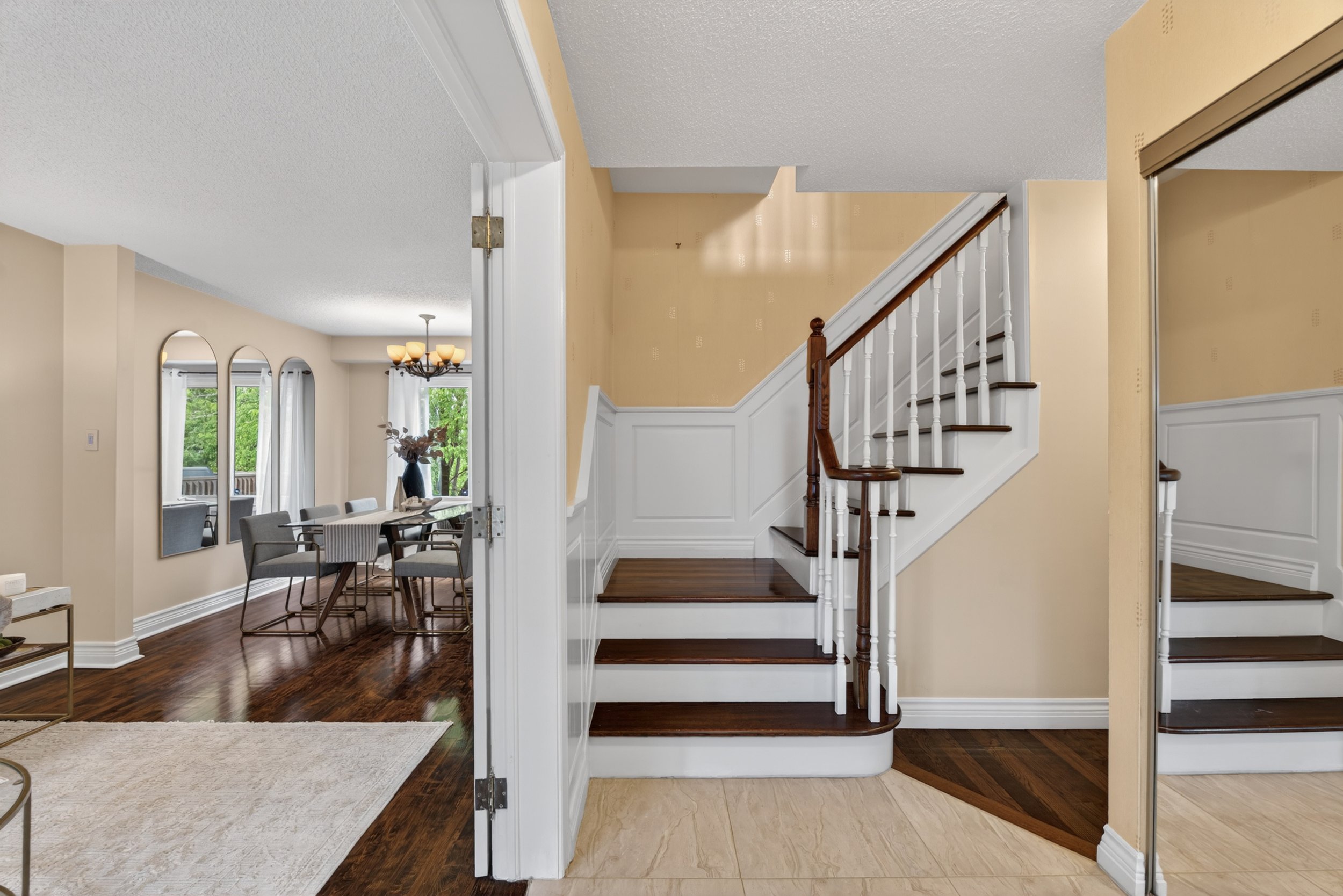 Frameless - 12 Patterson Cres - 028.jpg