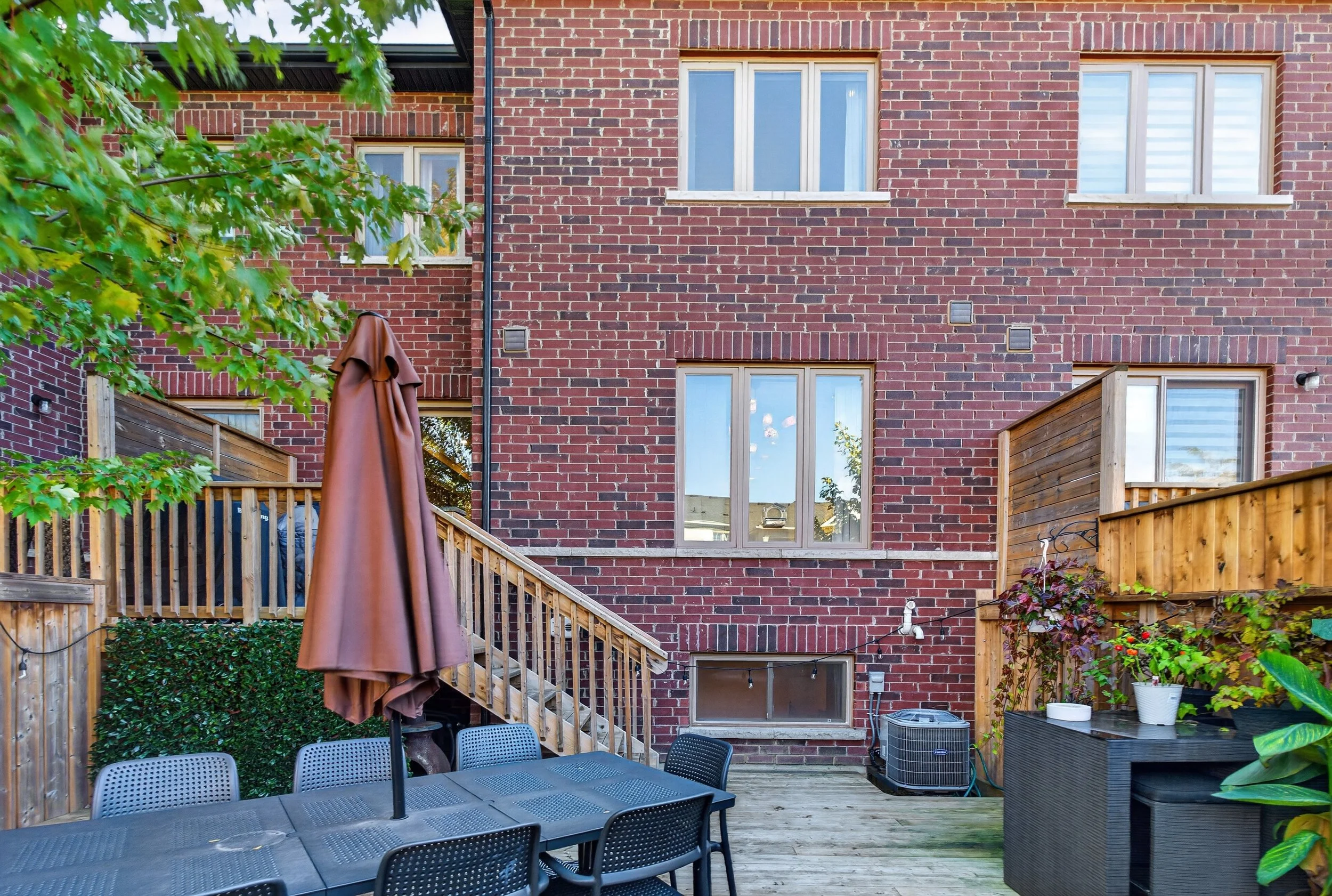 Frameless - 40 Lowther Ave - 069.jpg
