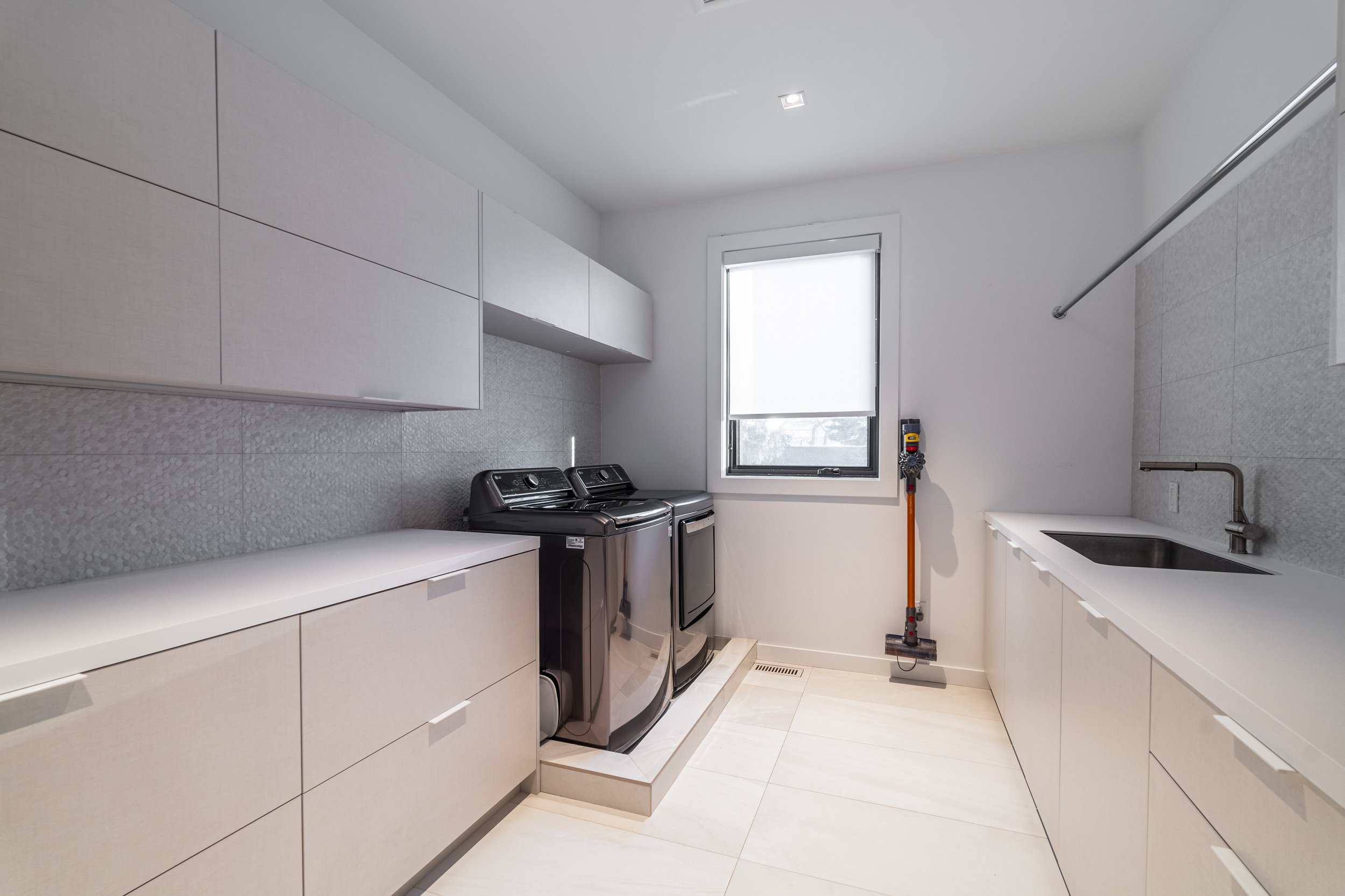 134 Rykert Cres - 049.jpg