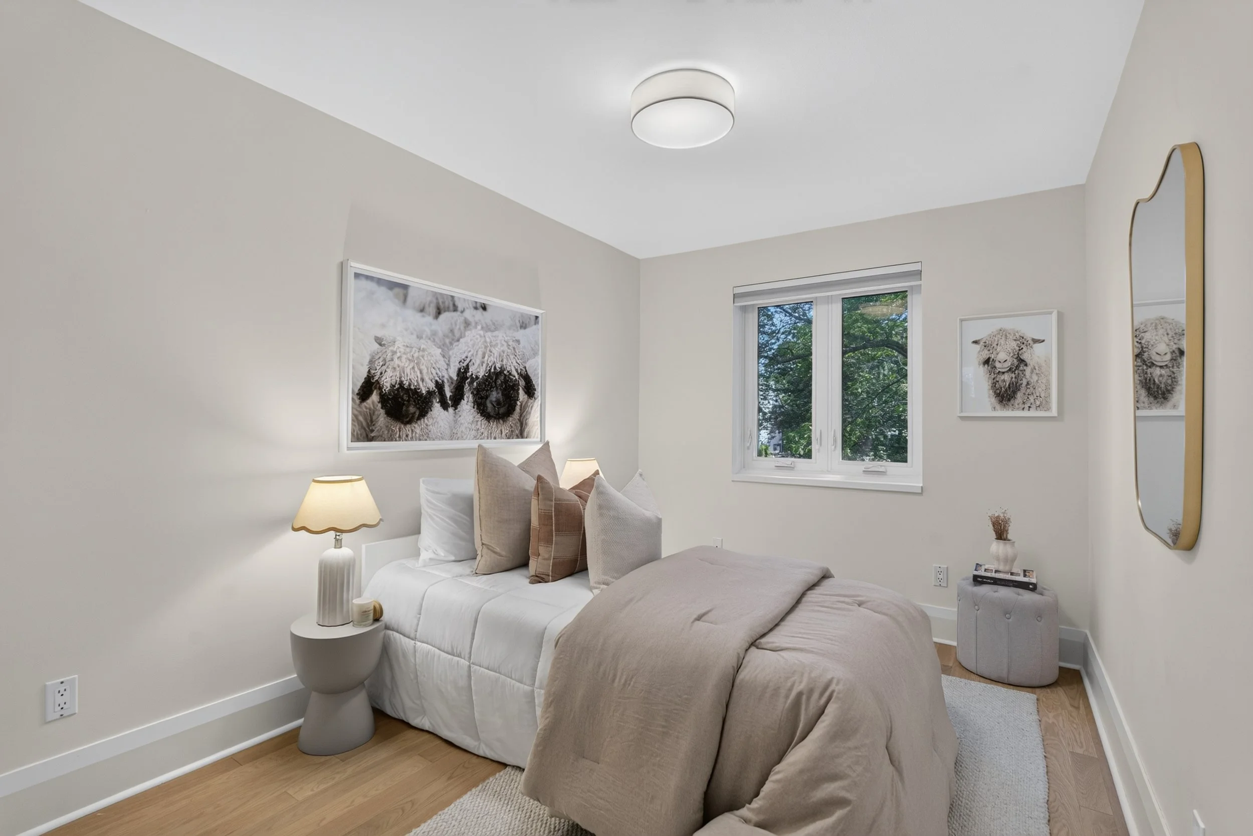 Frameless - 521 Sutherland - 043.jpg
