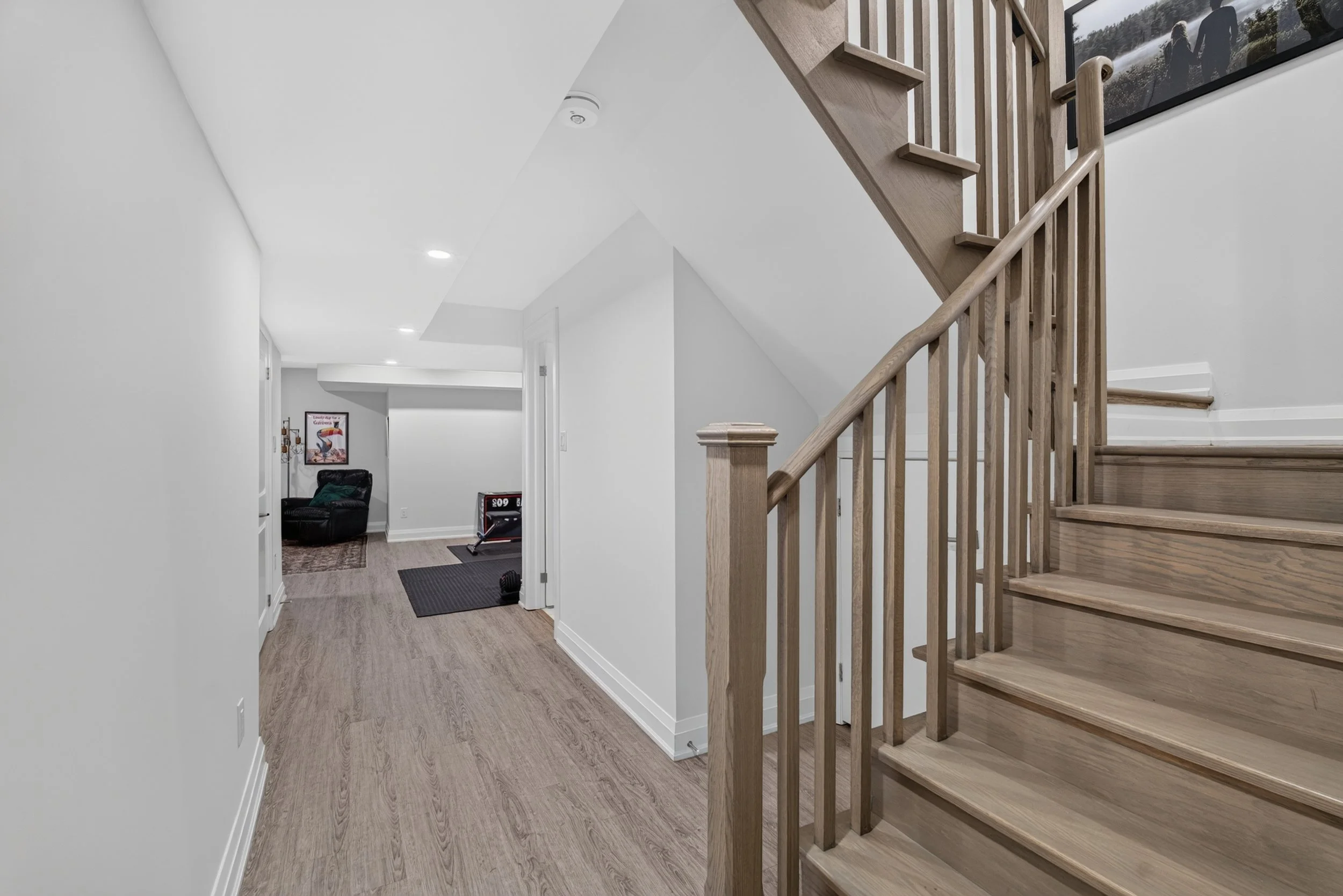 Frameless - 40 Lowther Ave - 058.jpg