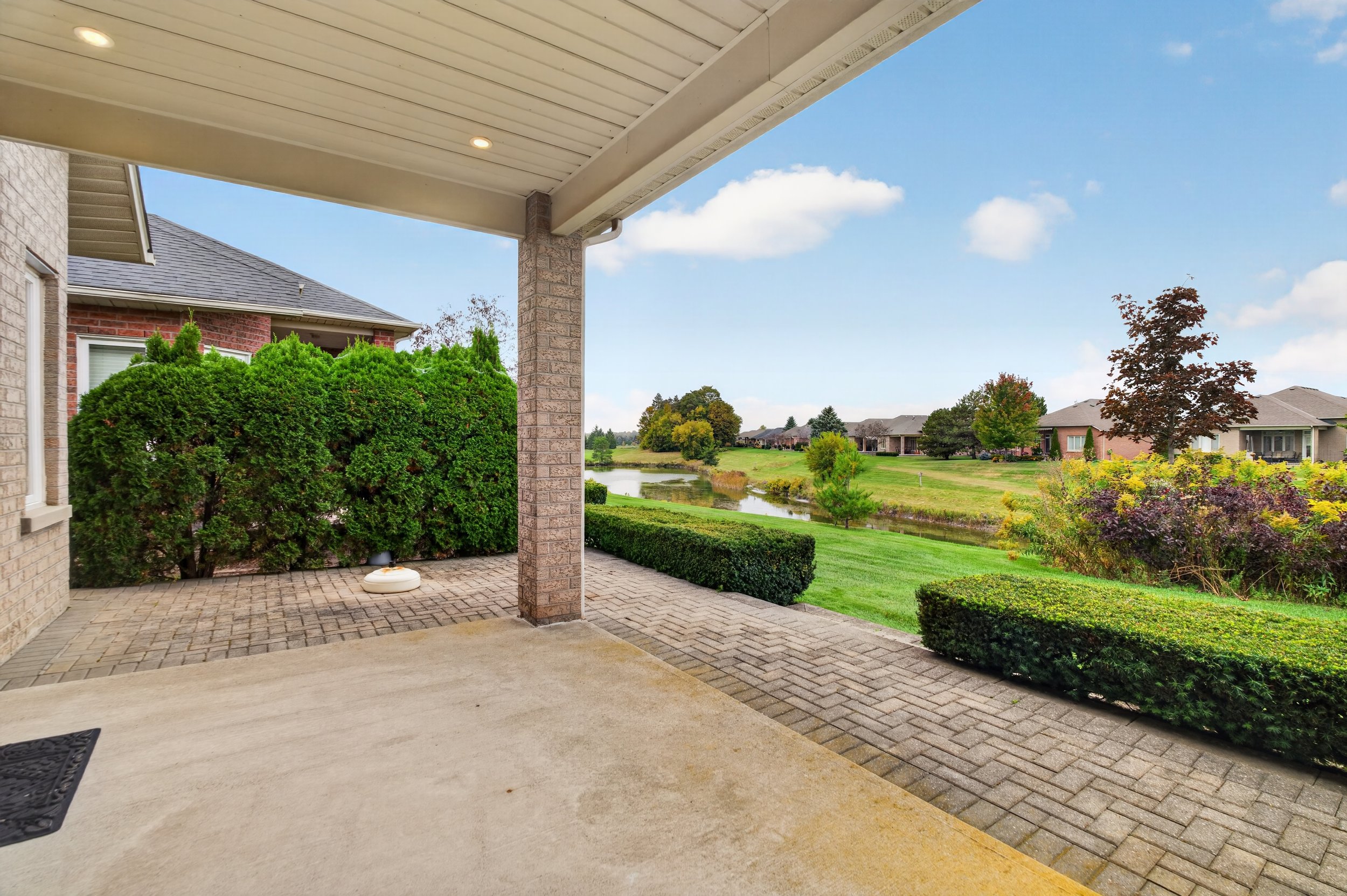 Frameless - 76 McDermott Trail - 042.jpg