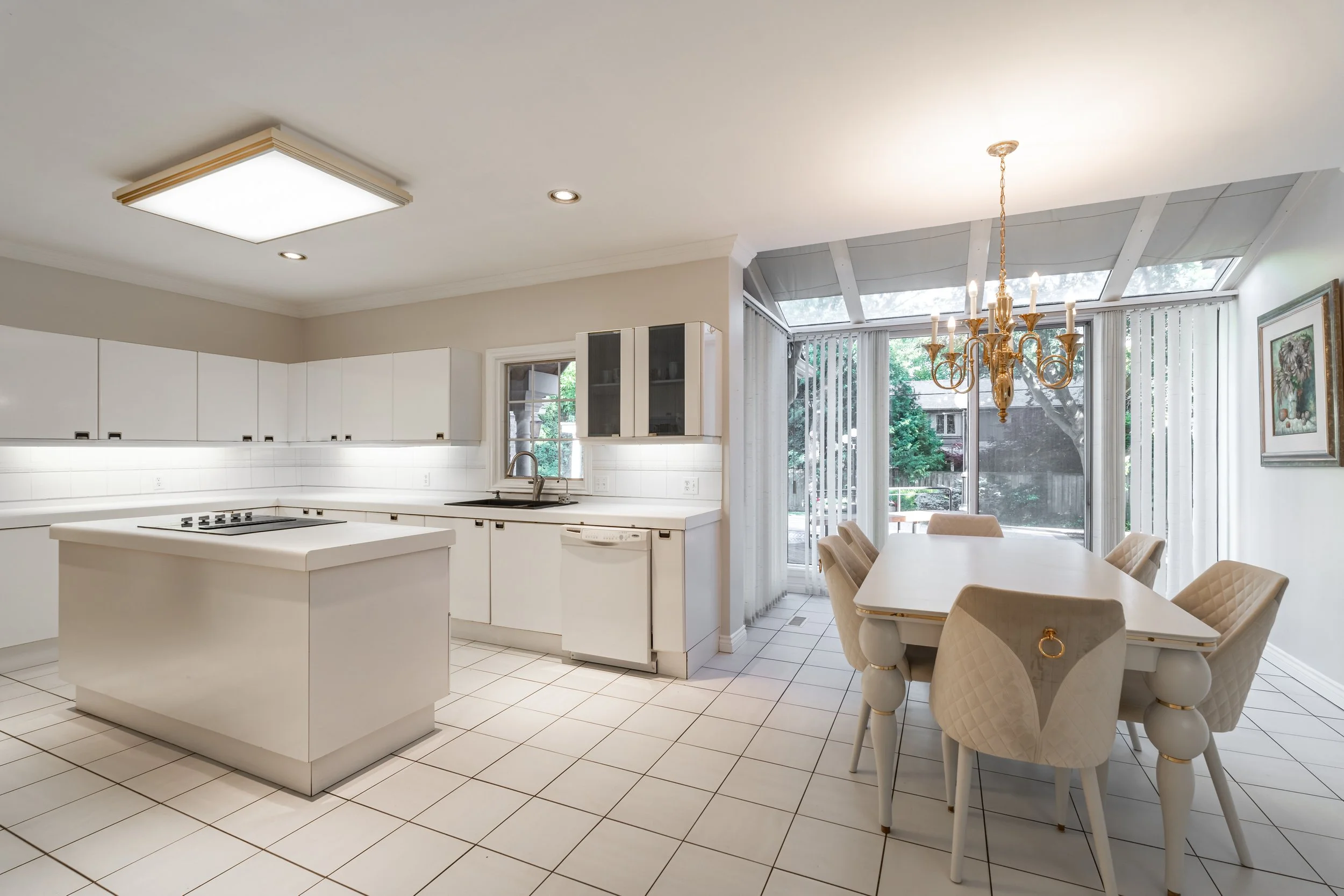 Frameless - 15 Daffodil Ave - 2 -027.jpg