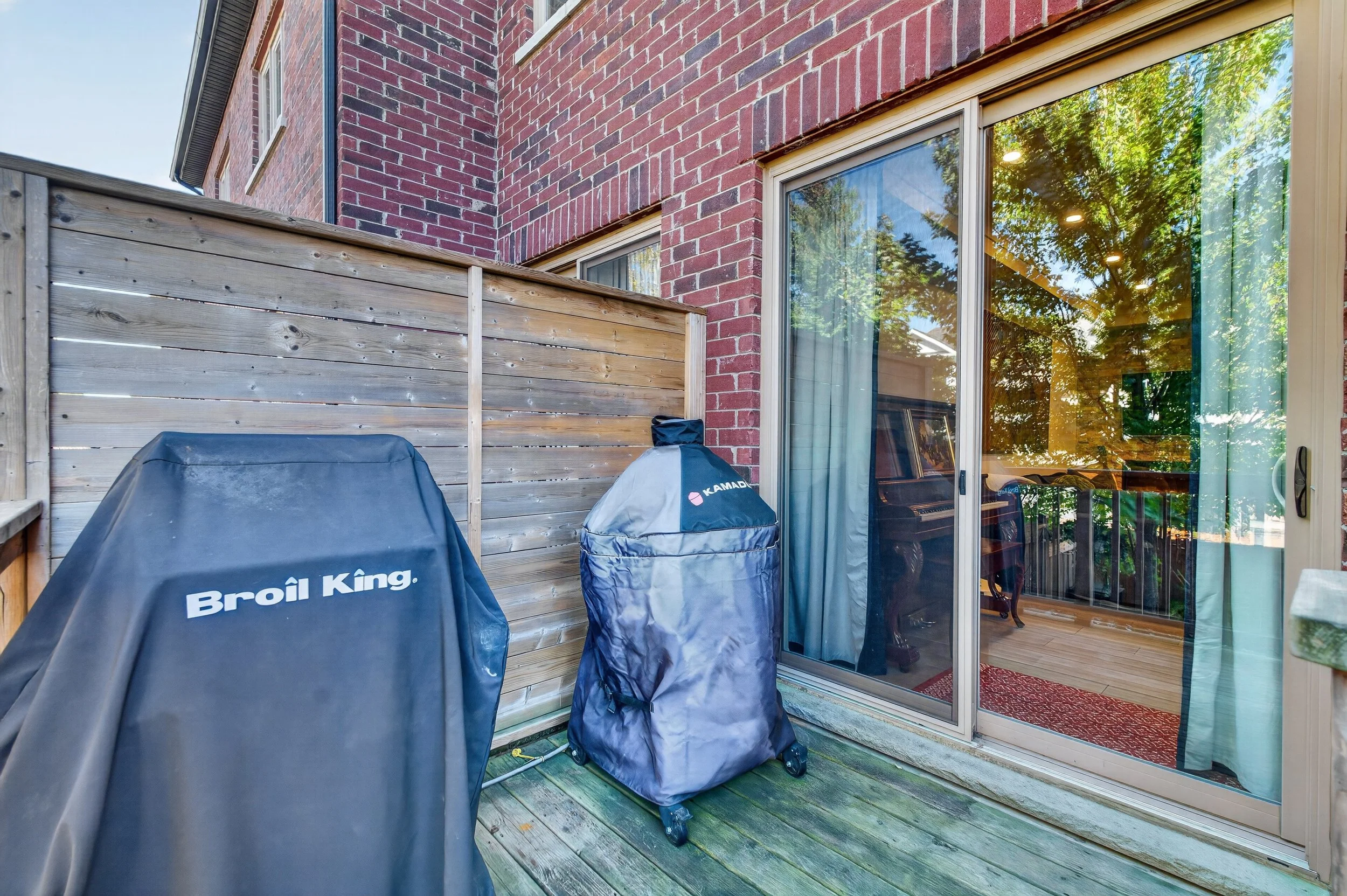 Frameless - 40 Lowther Ave - 065.jpg