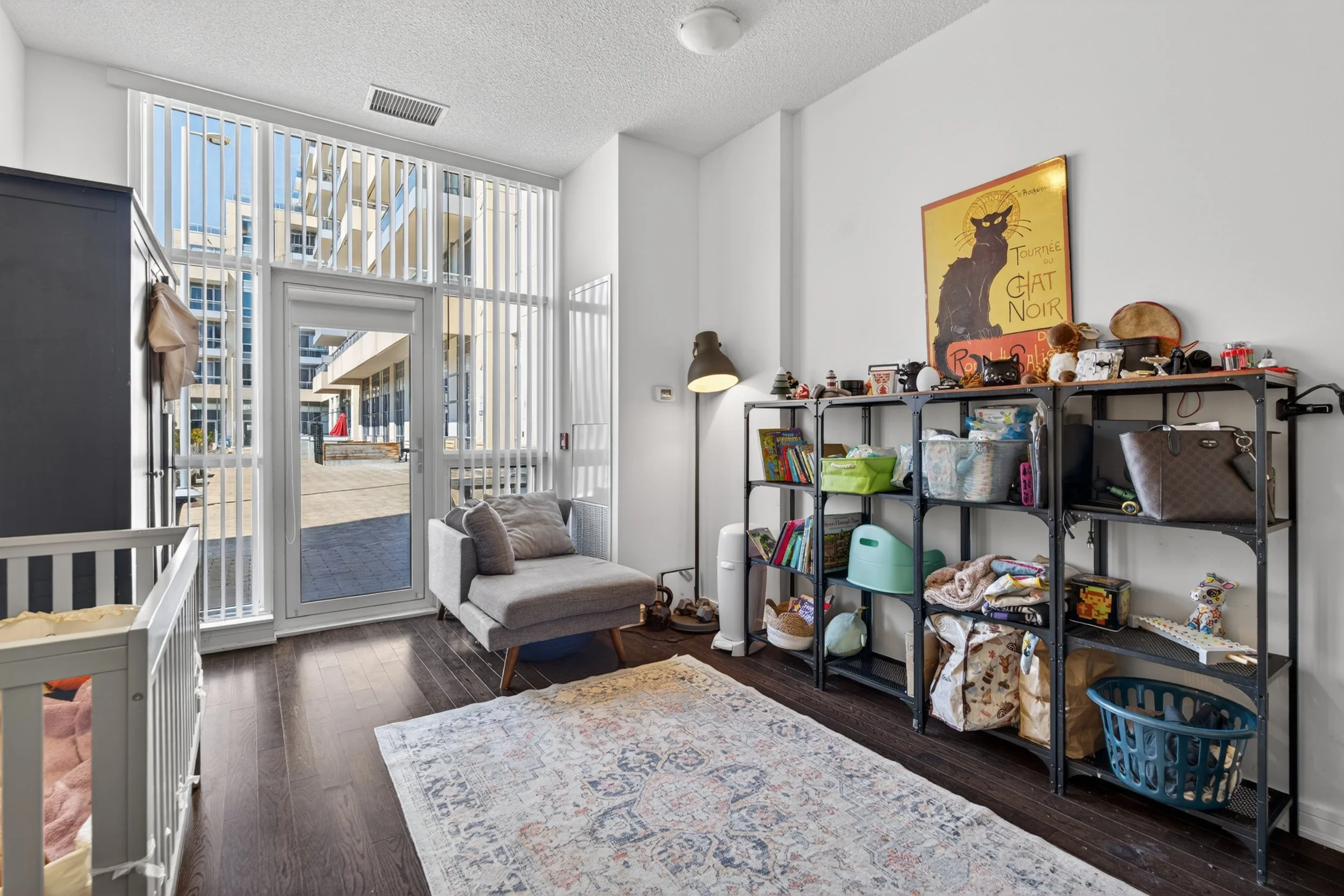 Frameless - 9199 Yonge St Unit 102SE - 026.jpg