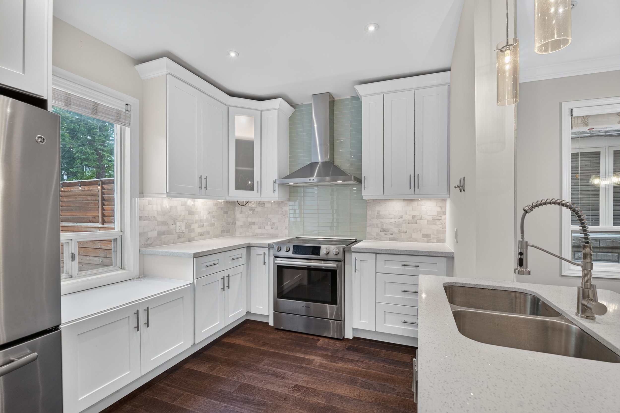 Frameless - 693 Greenwood Ave - 019.jpg