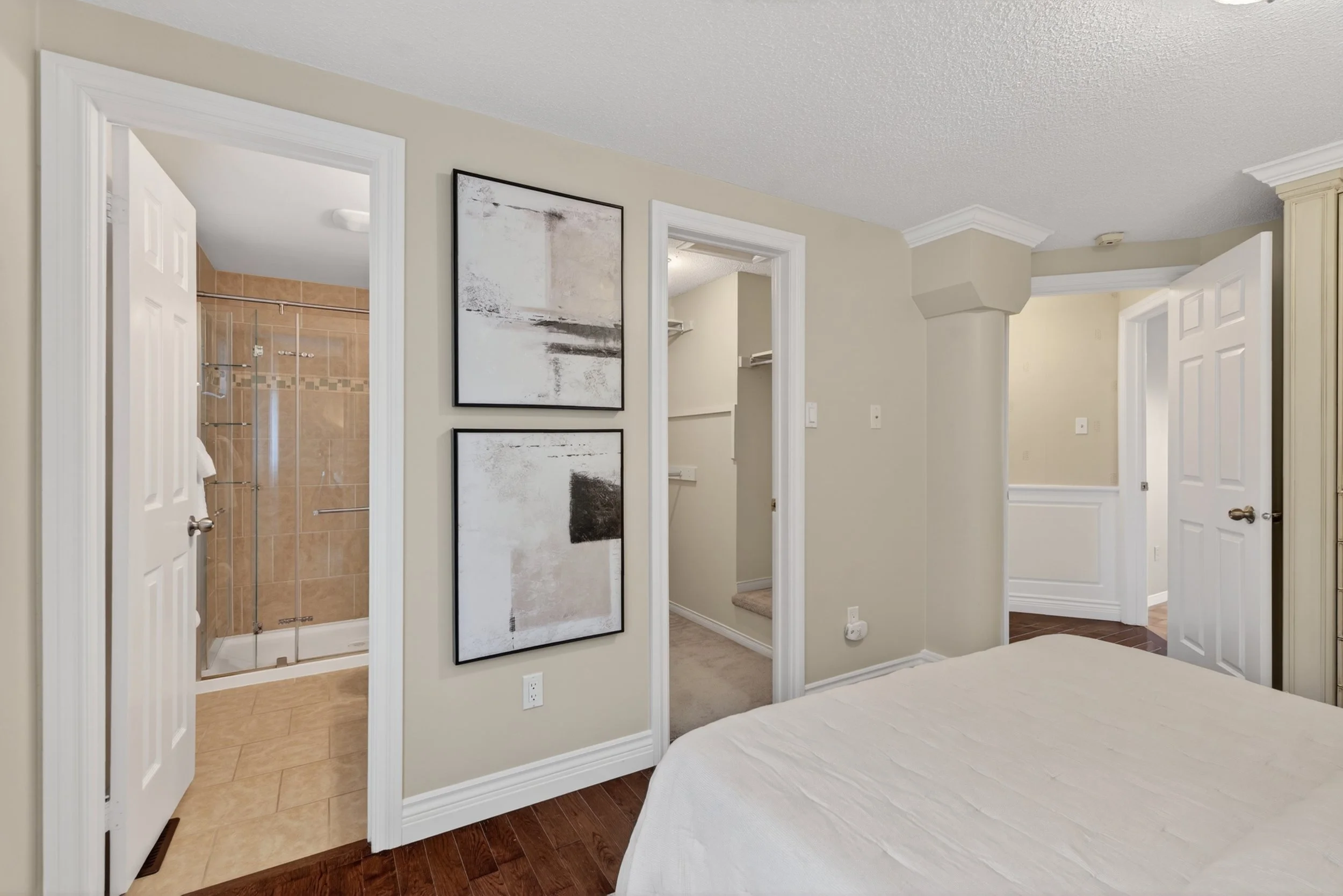 Frameless - 12 Patterson Cres - 033.jpg