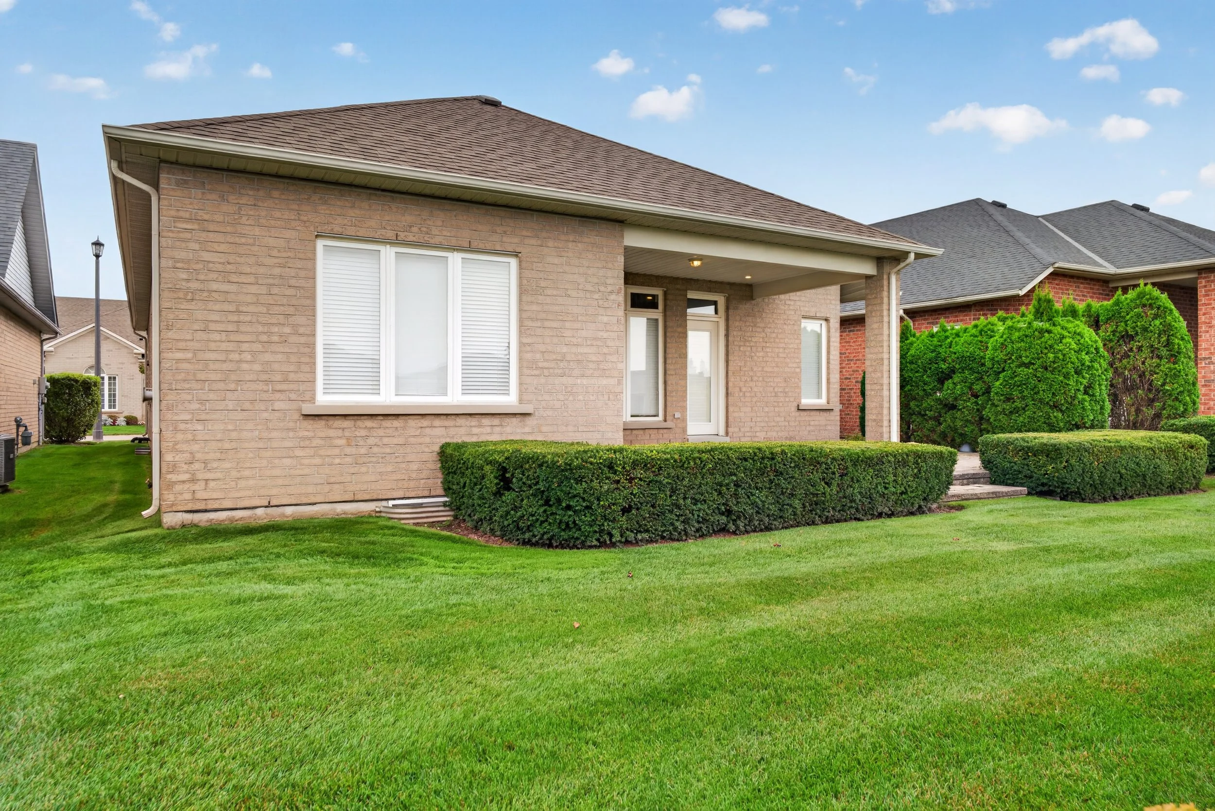 Frameless - 76 McDermott Trail - 048.jpg
