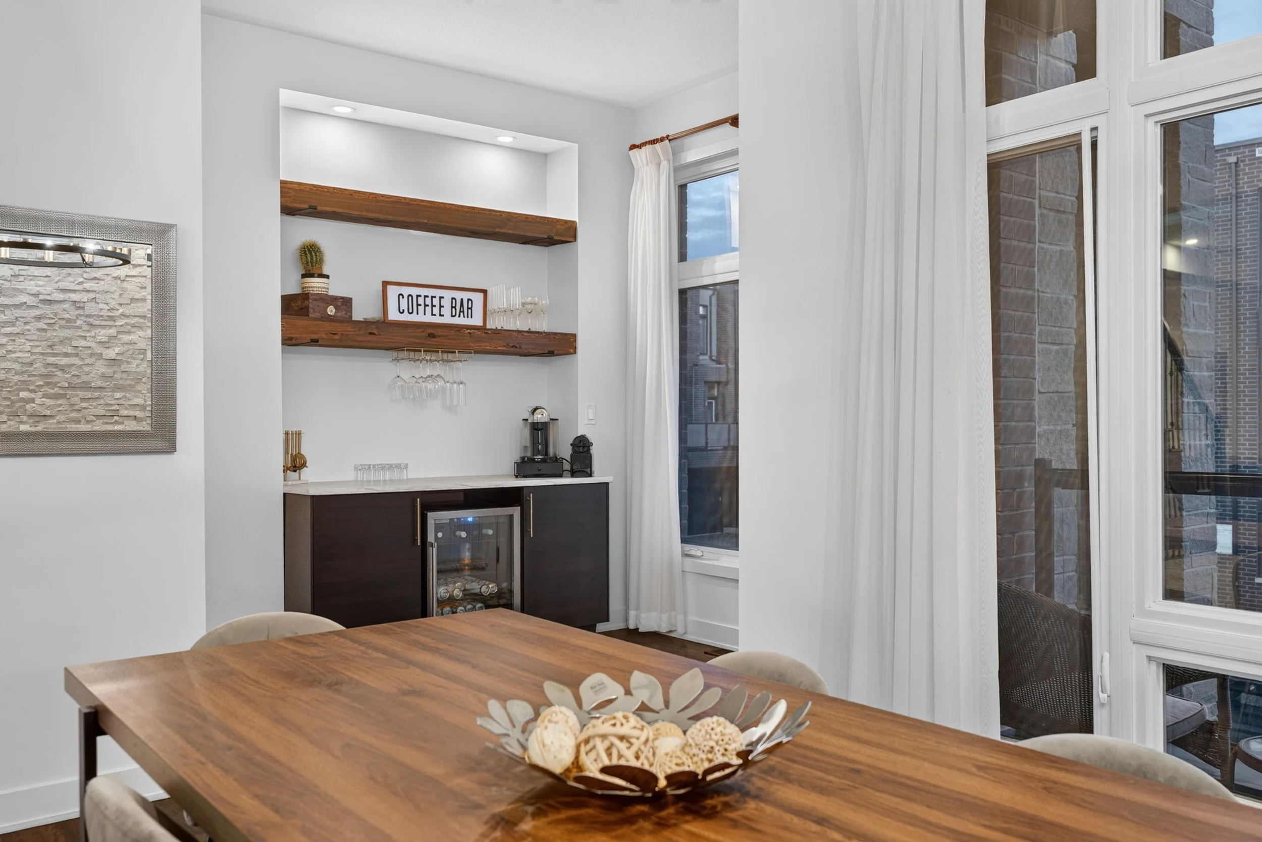 Frameless - 62 Pageant Ave - 017.jpg