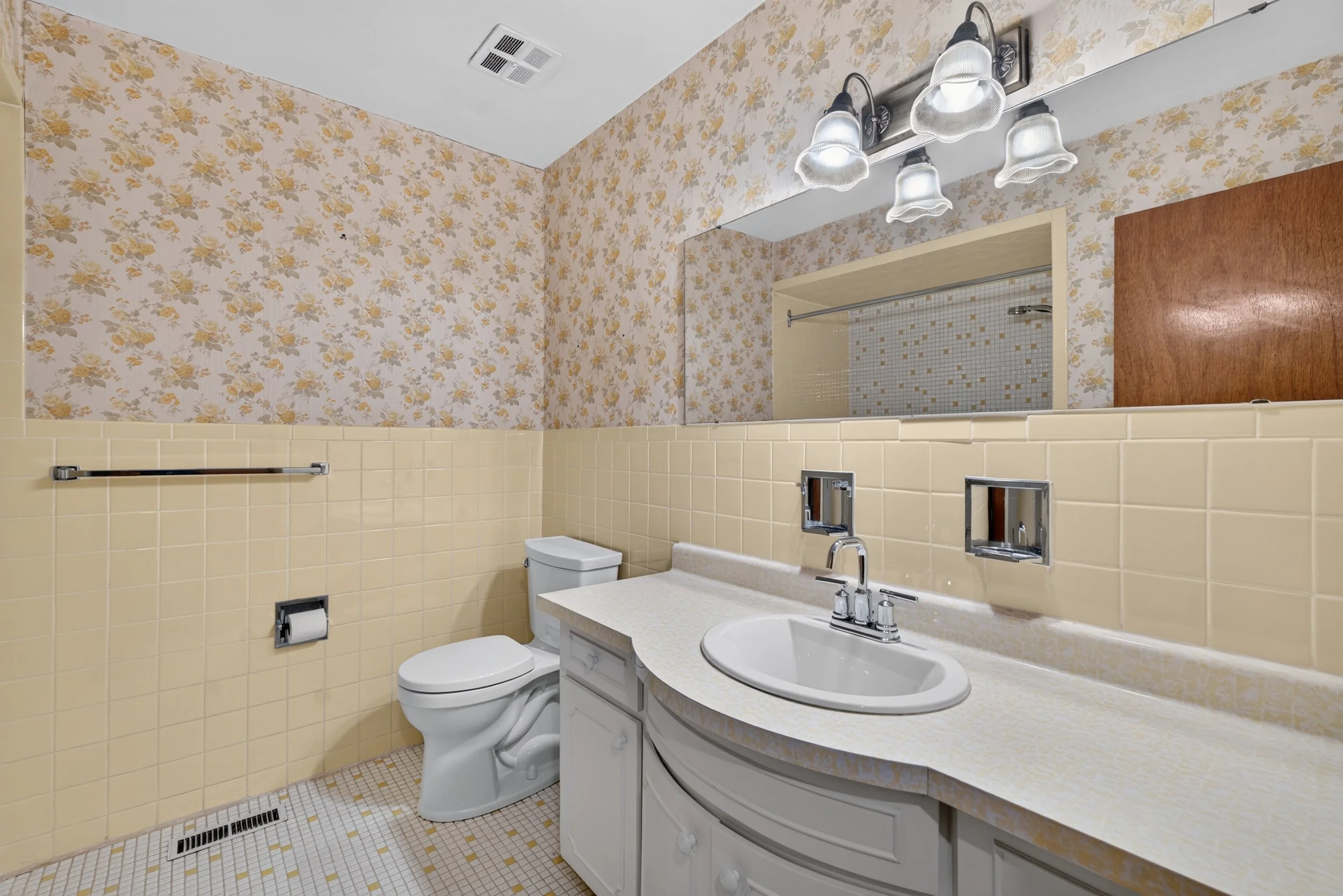 Frameless - 3697 Broomhill Cres - 036.jpg