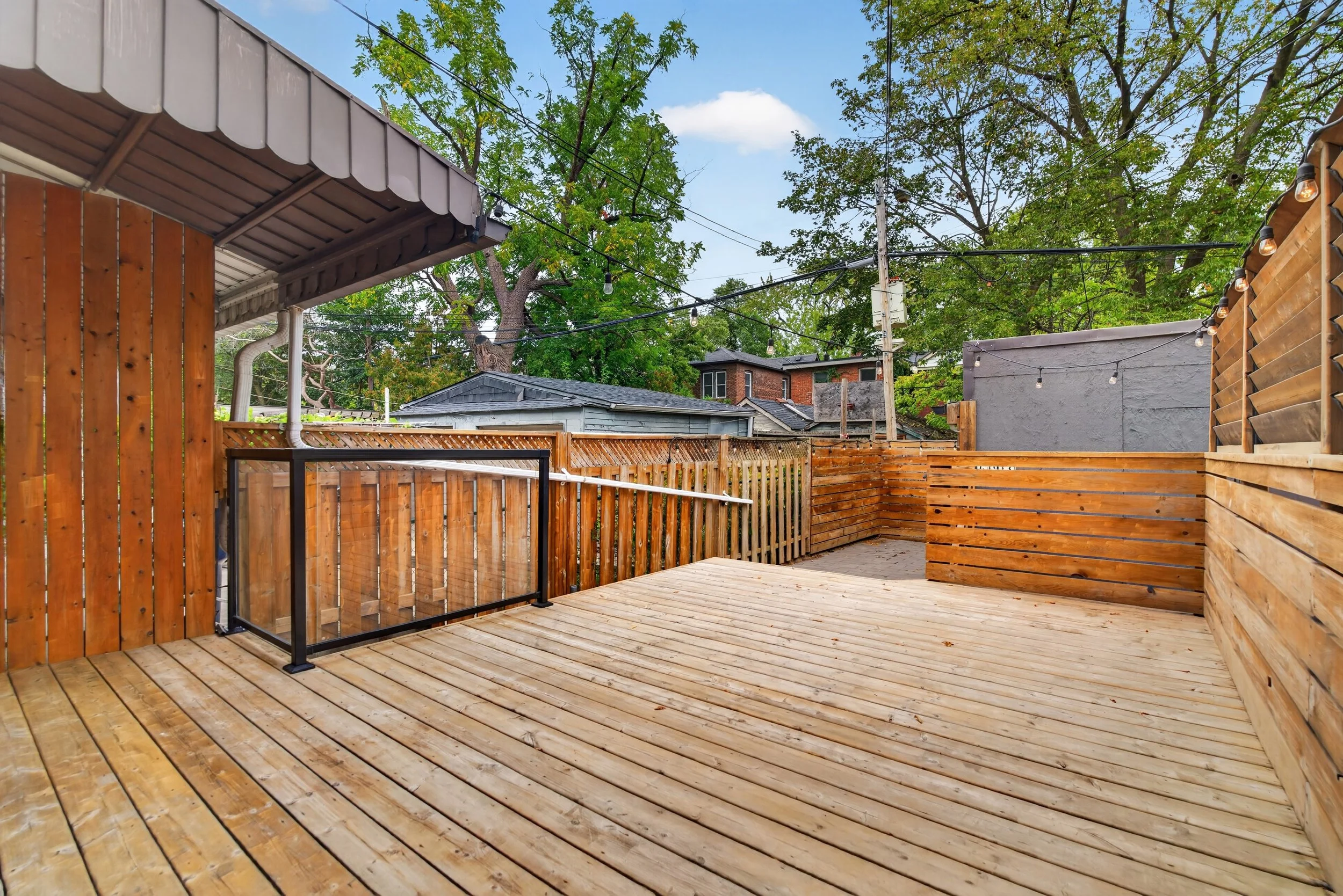 Frameless - 693 Greenwood Ave - 050.jpg