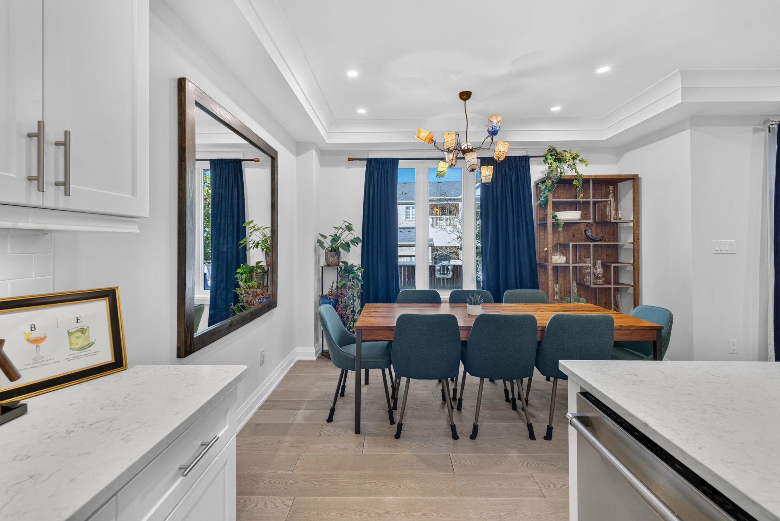Frameless - 40 Lowther Ave - 024.jpg
