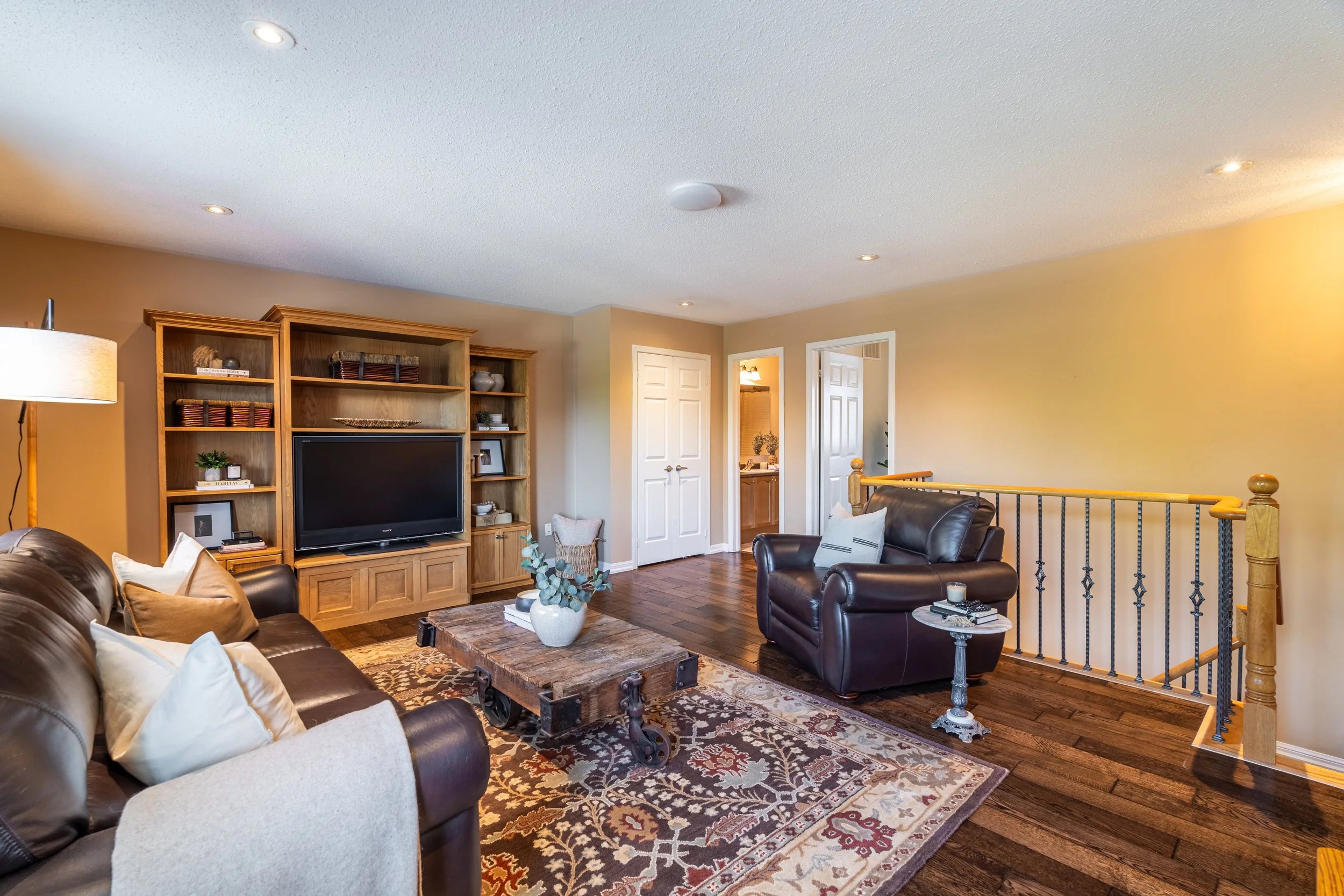 Frameless - 55 Meadow's End - 038.jpg