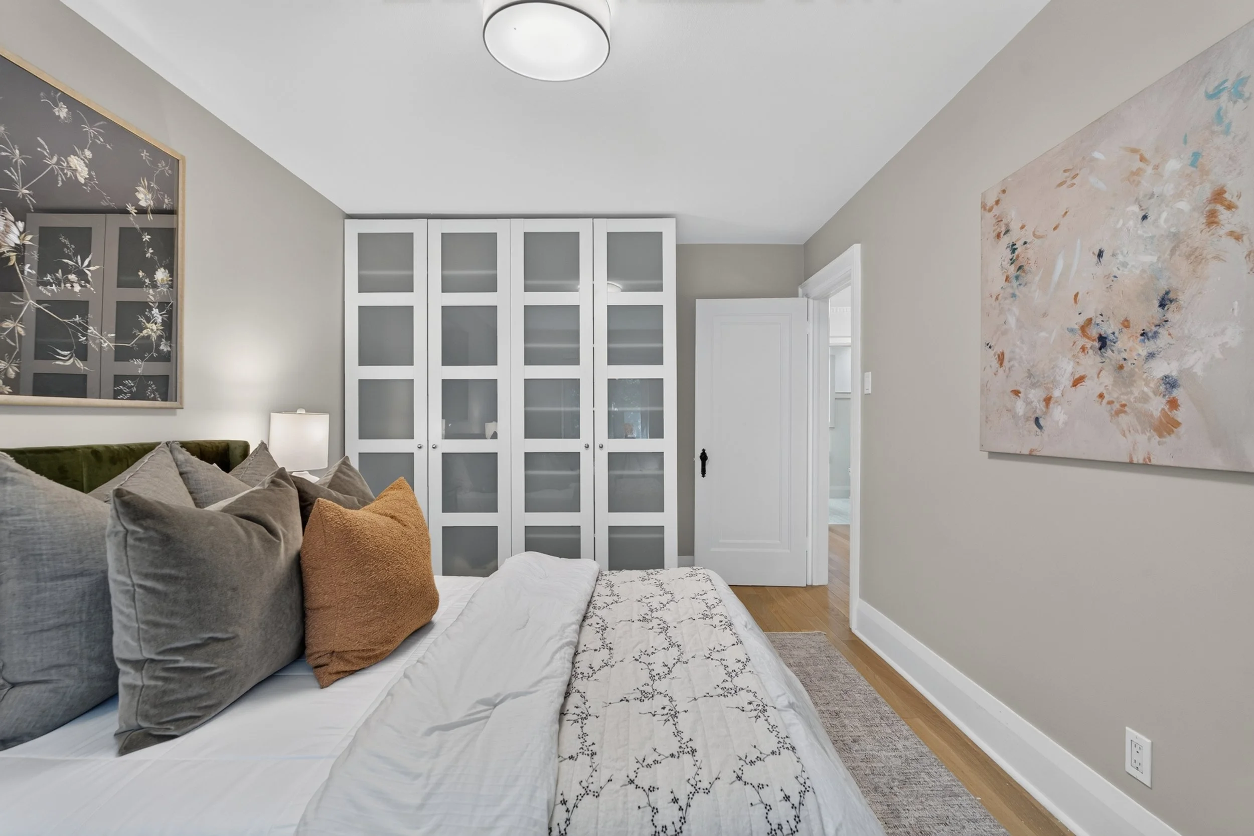 Frameless - 521 Sutherland - 042.jpg