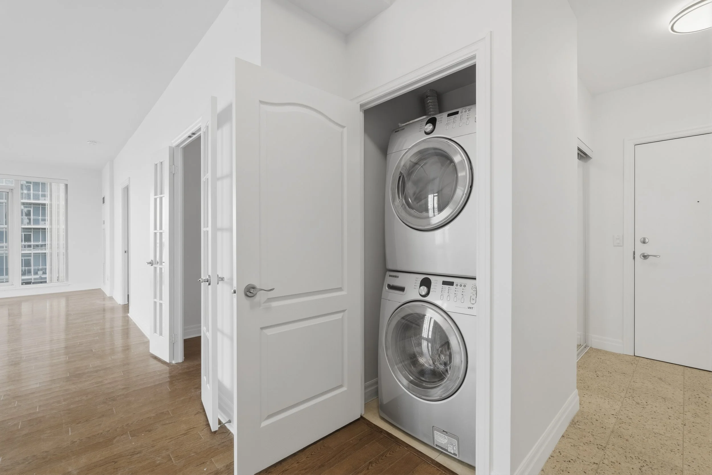 Frameless - 808 2119 Lake Shore Blvd - 038.JPG