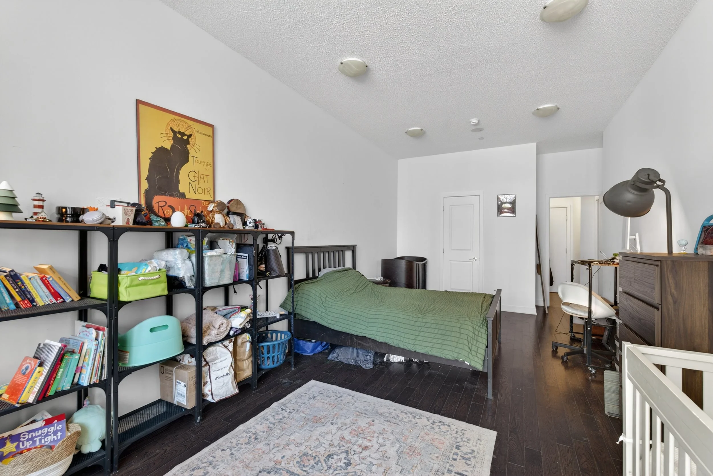 Frameless - 9199 Yonge St Unit 102SE - 027.jpg