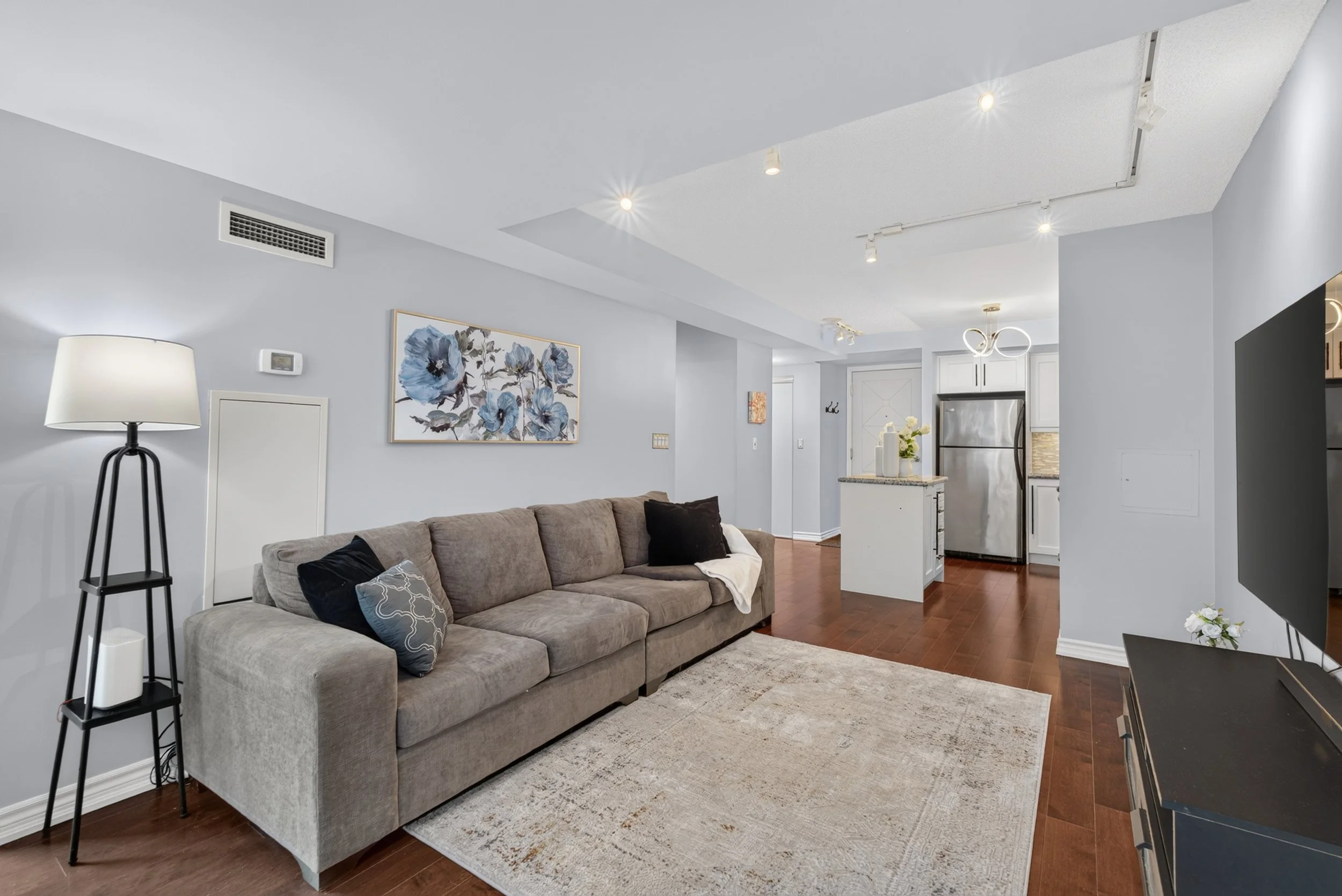 Frameless - 1203 18 Harding Blvd - 021.jpg