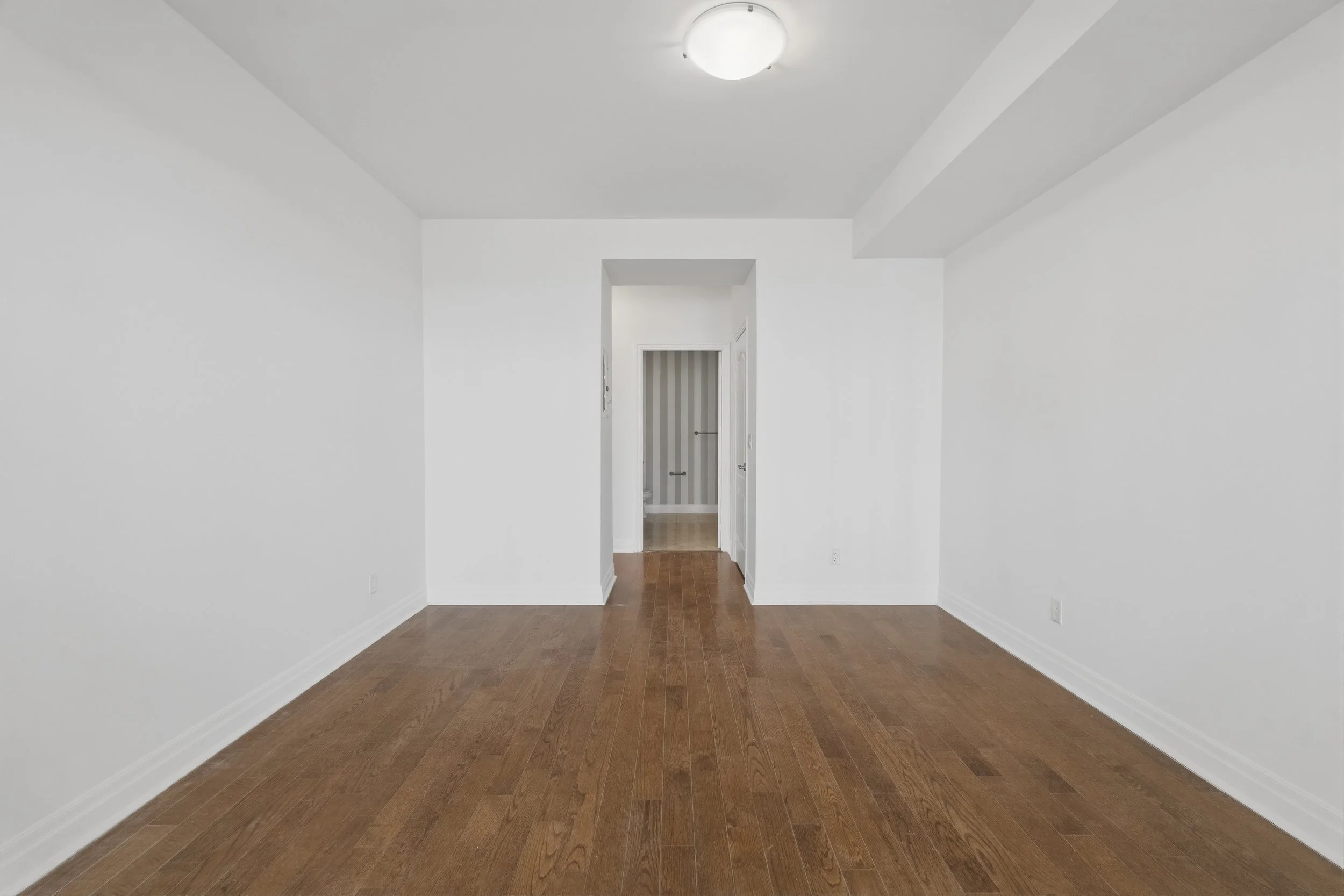 Frameless - 808 2119 Lake Shore Blvd - 030.JPG