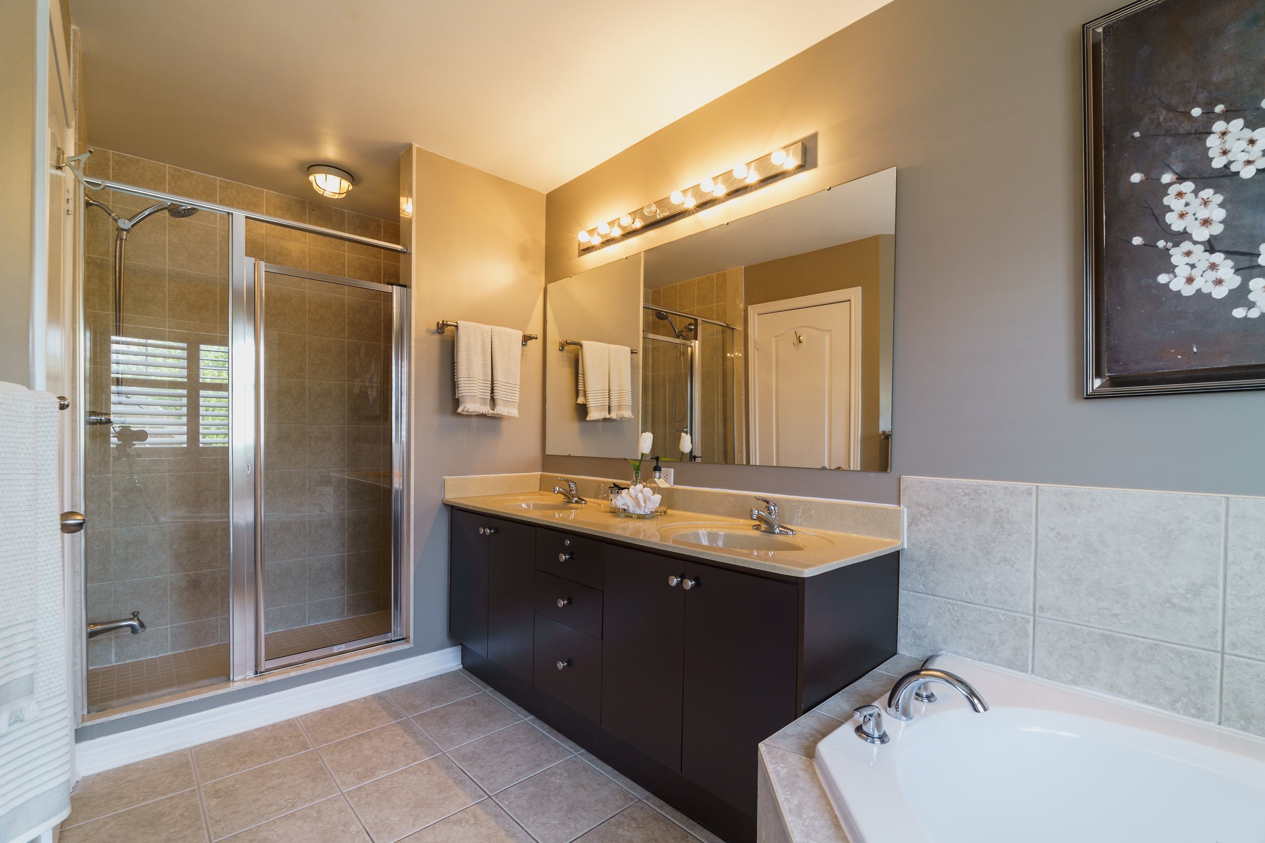 Frameless036.jpg