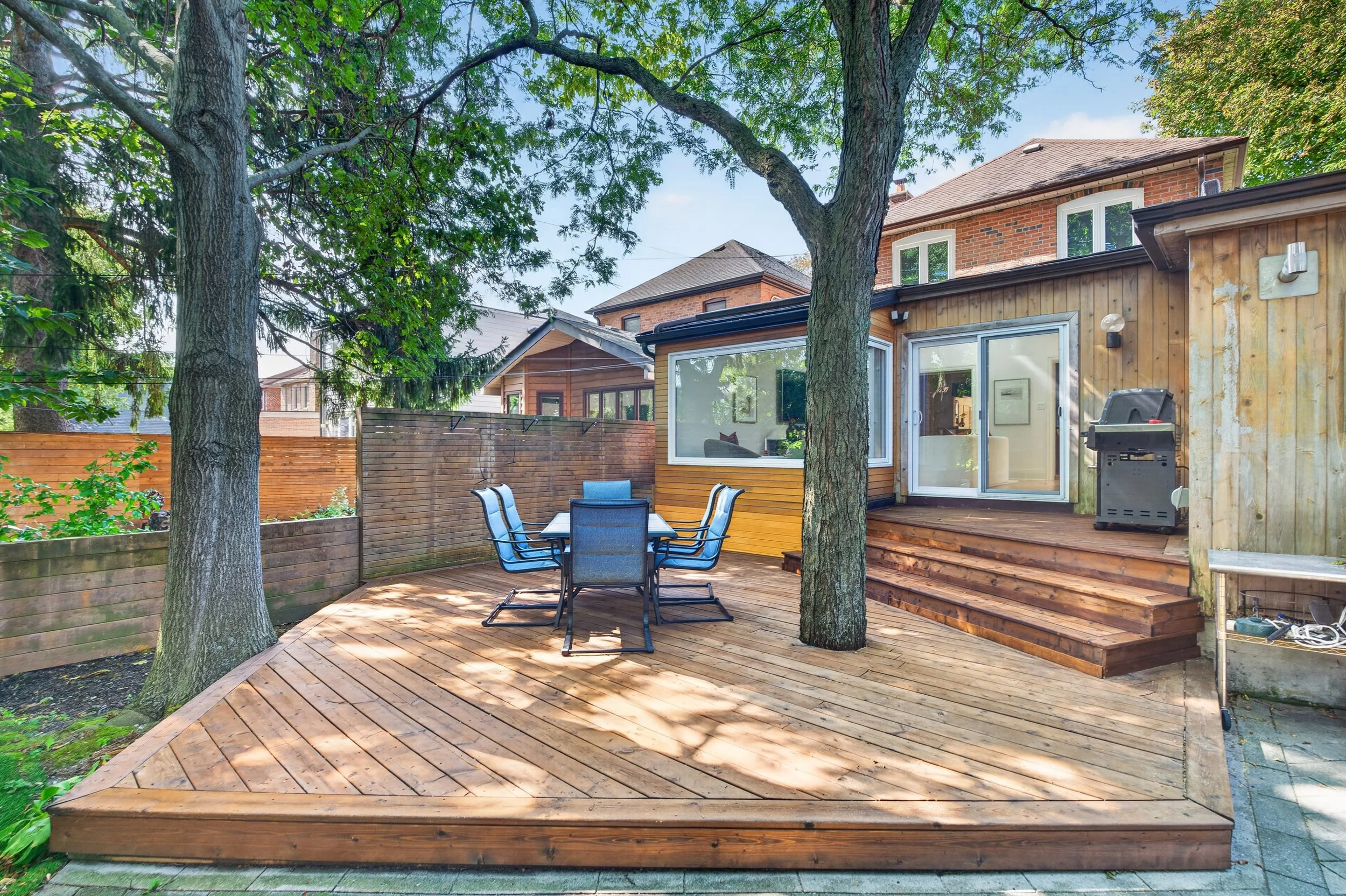Frameless - 521 Sutherland - 061.jpg
