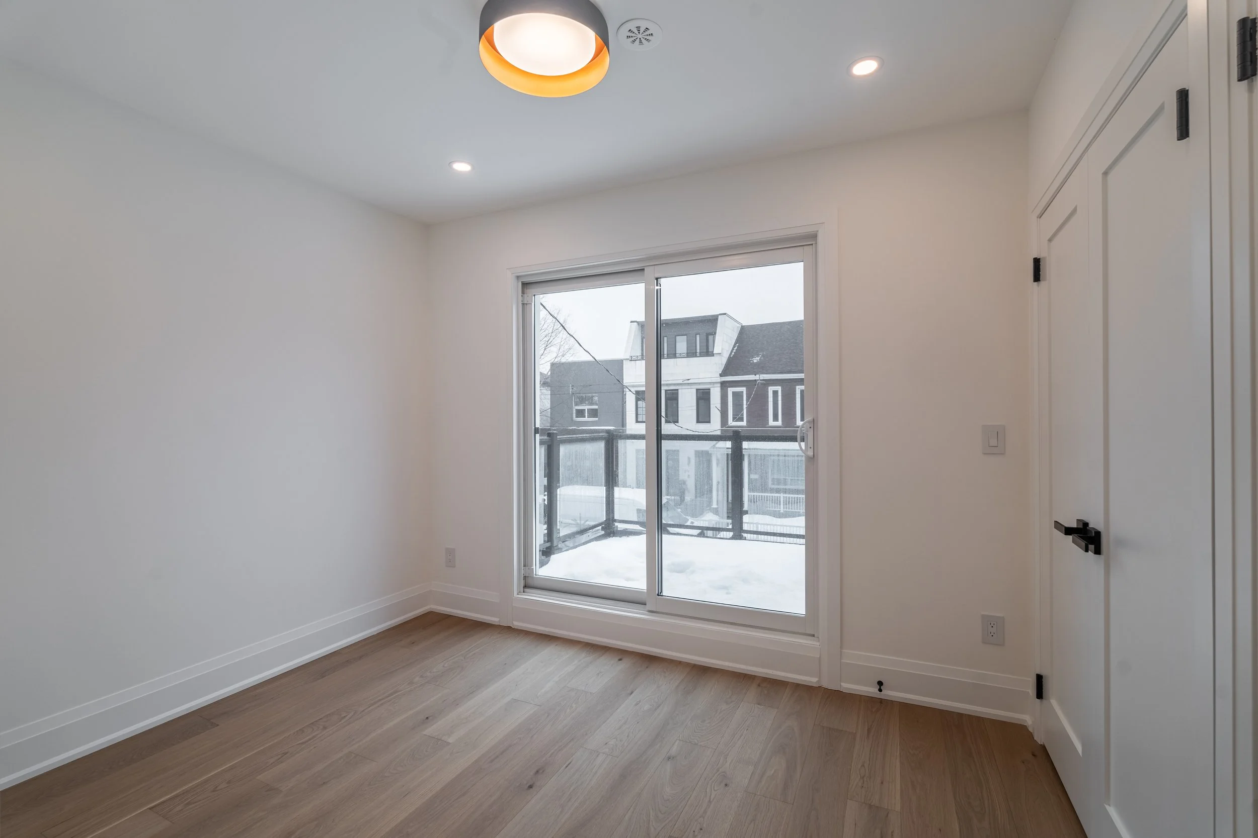 Frameless - 283 Euclid Ave - 032.jpg