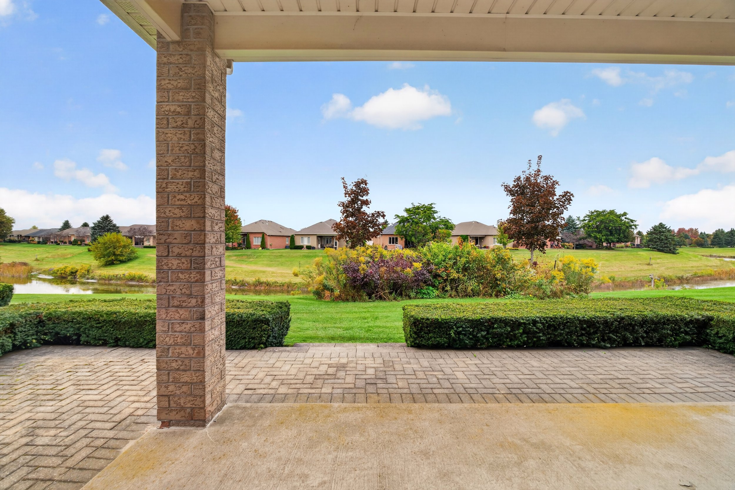 Frameless - 76 McDermott Trail - 043.jpg