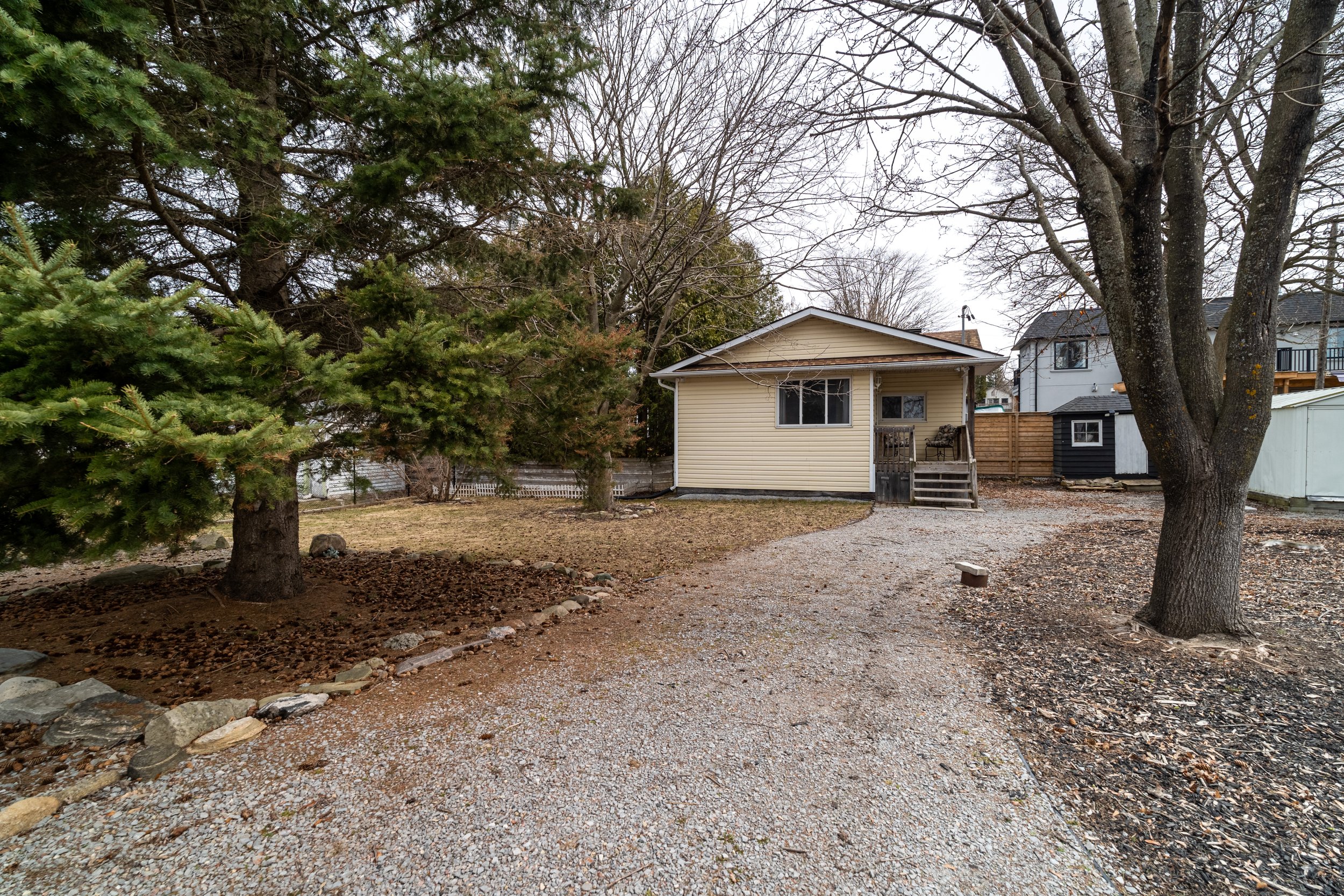Frameless - 183 Lake Dr - 044.jpg