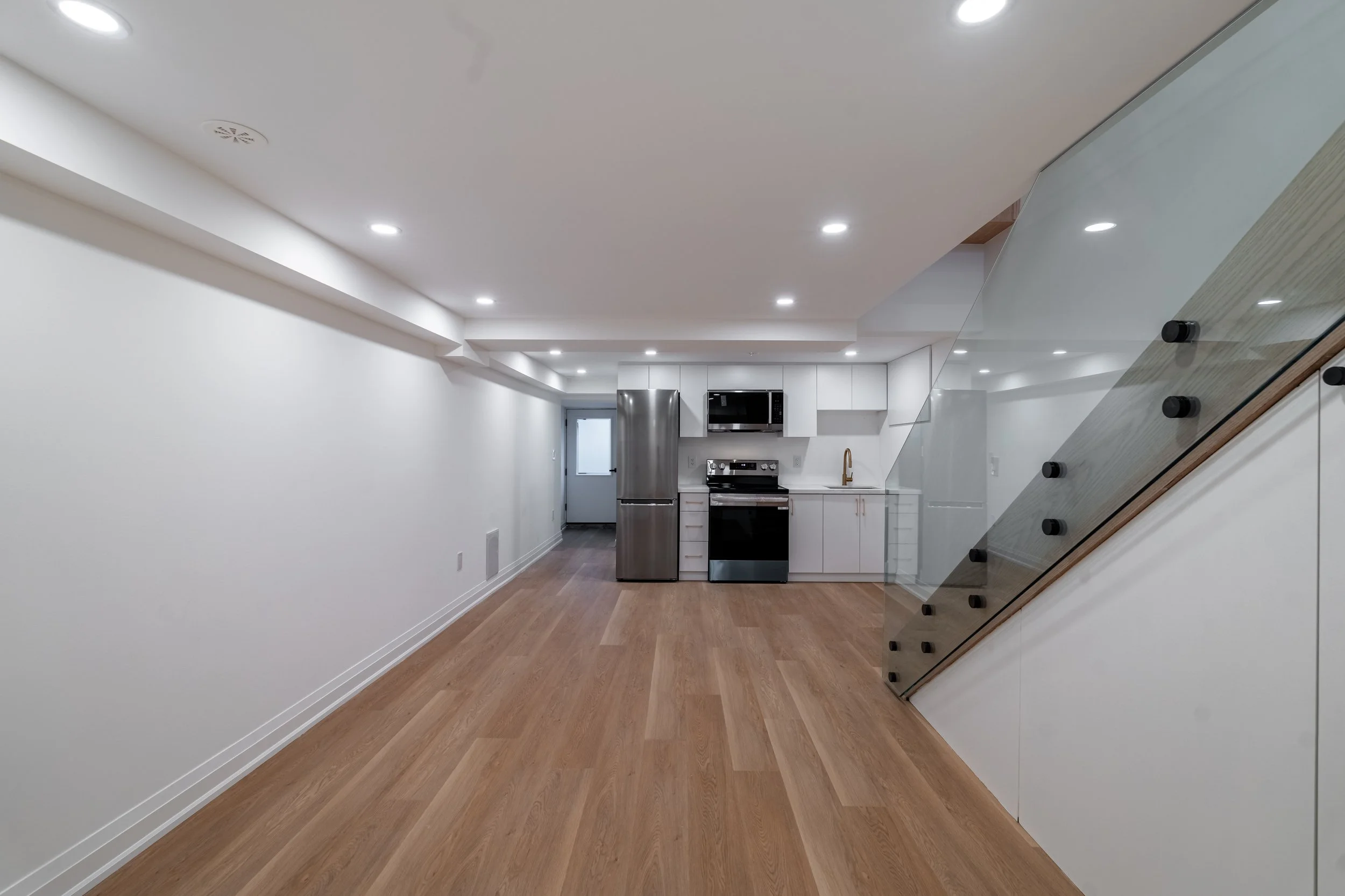 Frameless - 283 Euclid Ave - 041.jpg