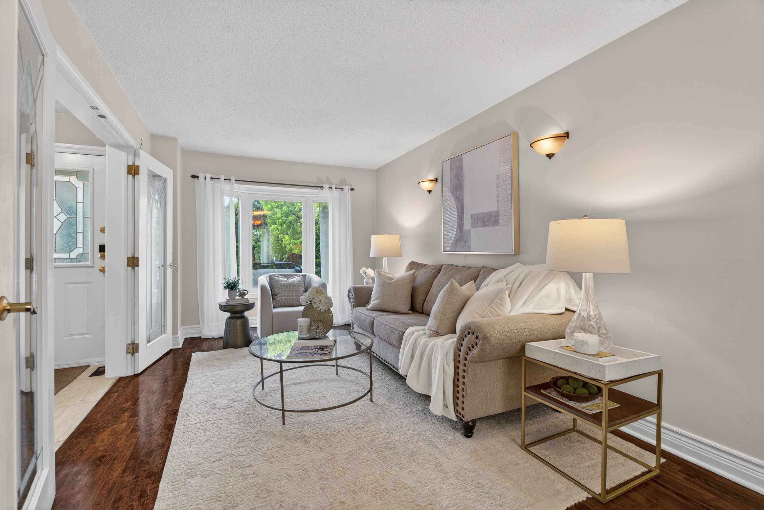 Frameless - 12 Patterson Cres - 011.jpg