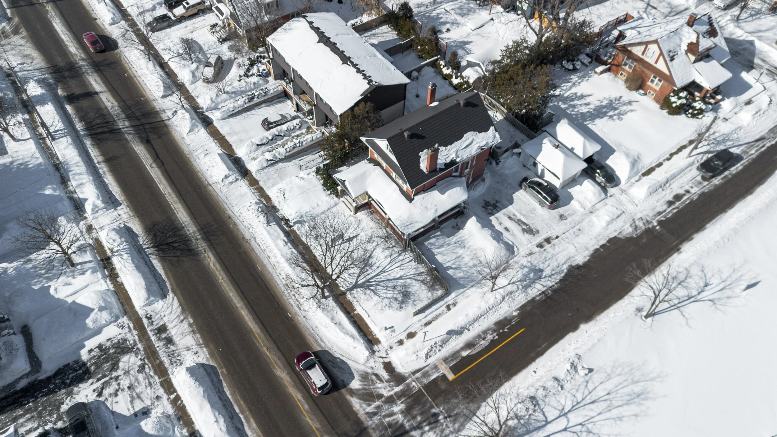 Framless - 6038 Main St - 061.jpg