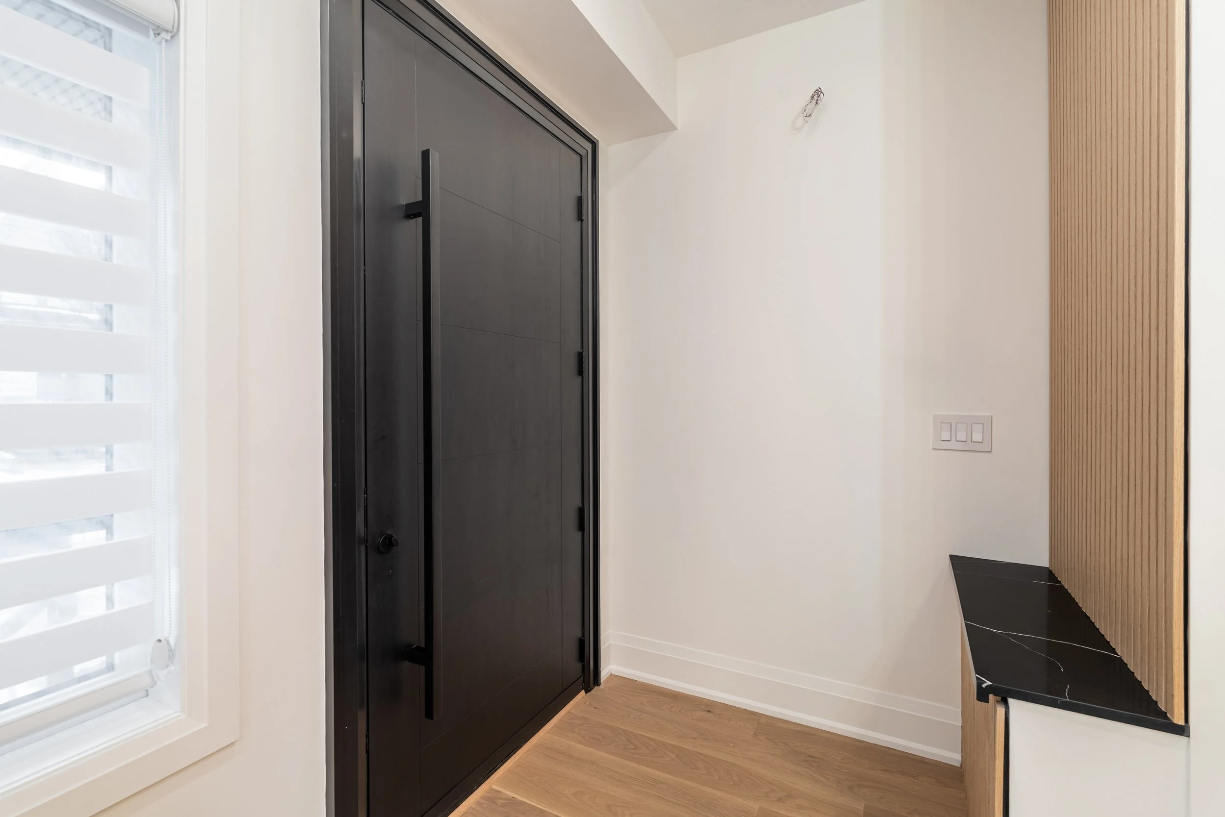 Frameless - 283 Euclid Ave - 007.jpg