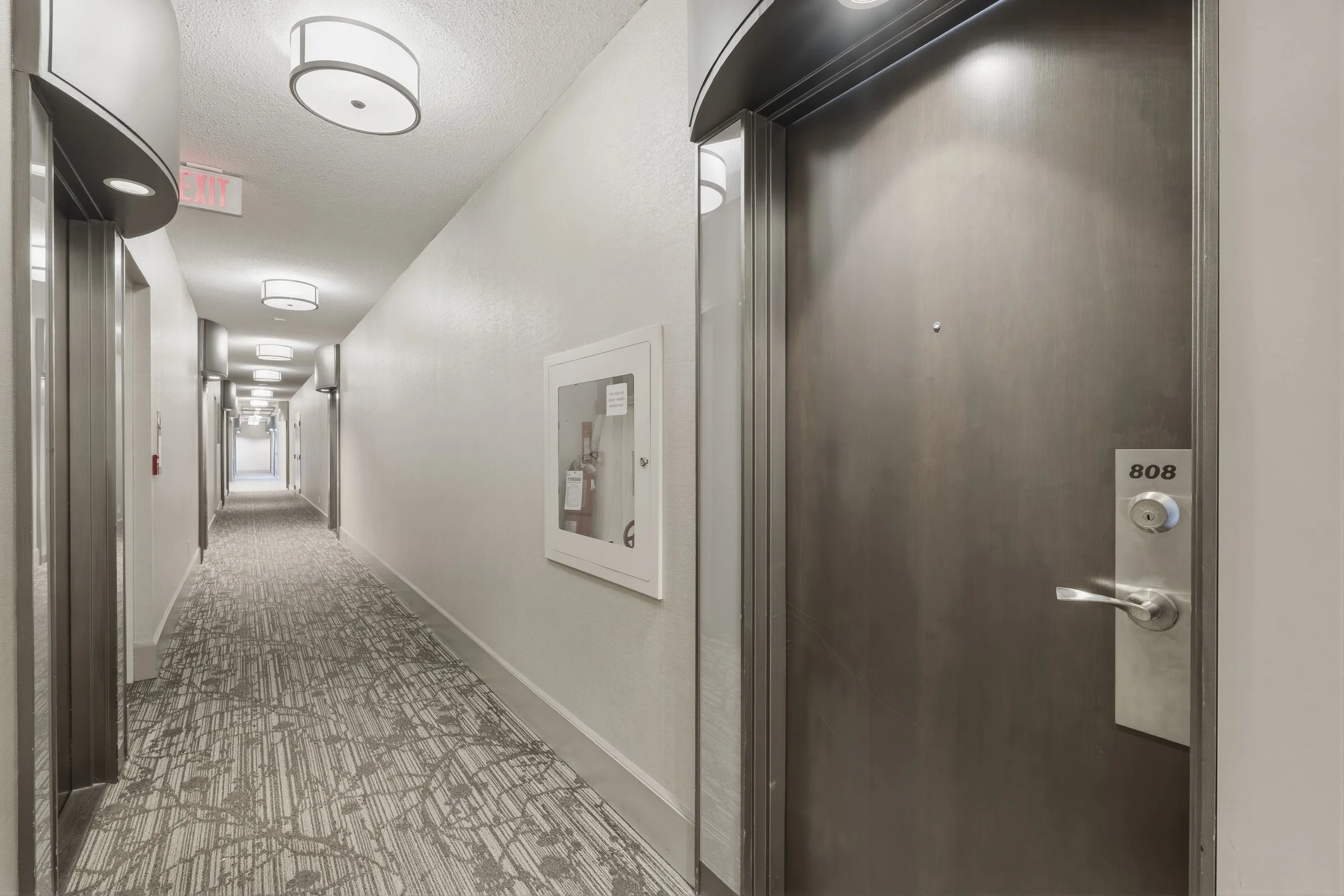 Frameless - 808 2119 Lake Shore Blvd - 005.JPG