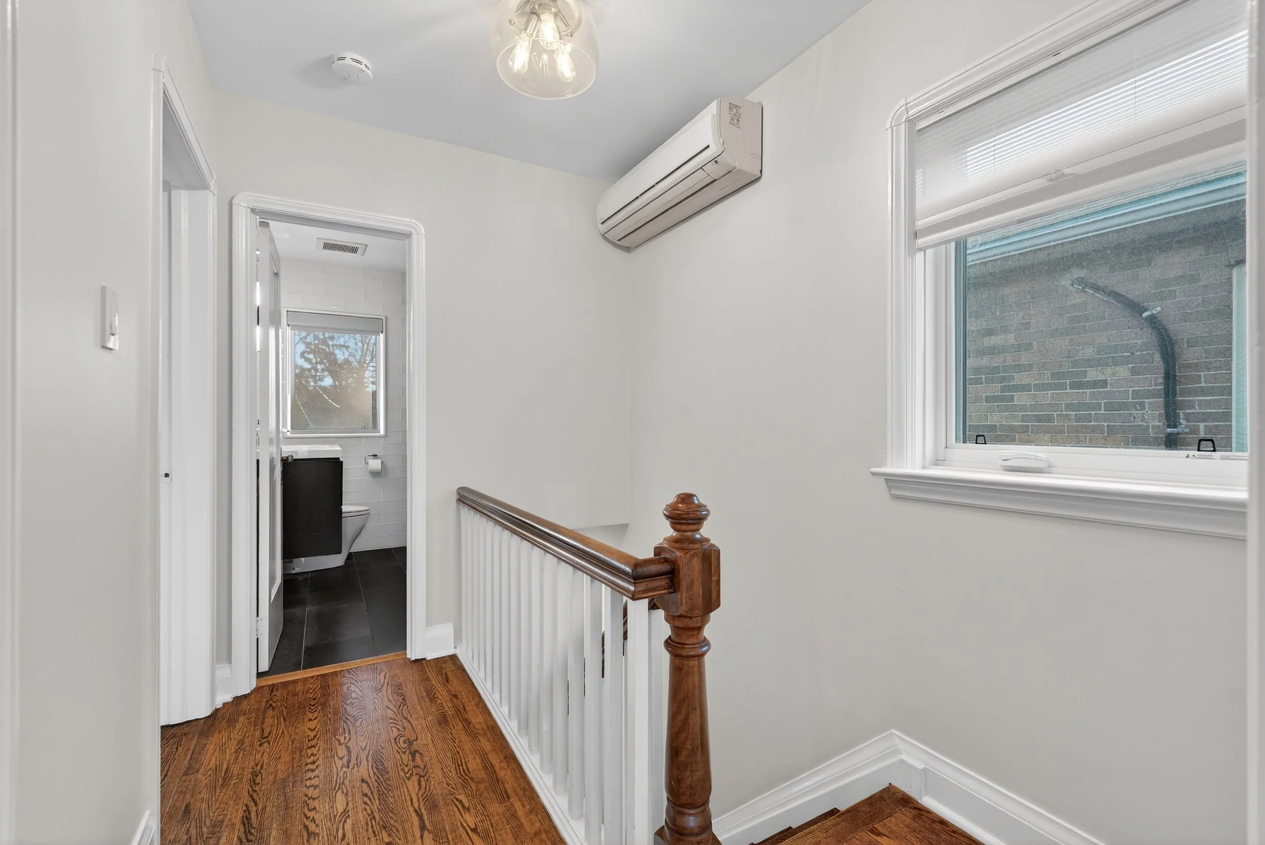 Frameless - 505 Sutherland -024.jpg