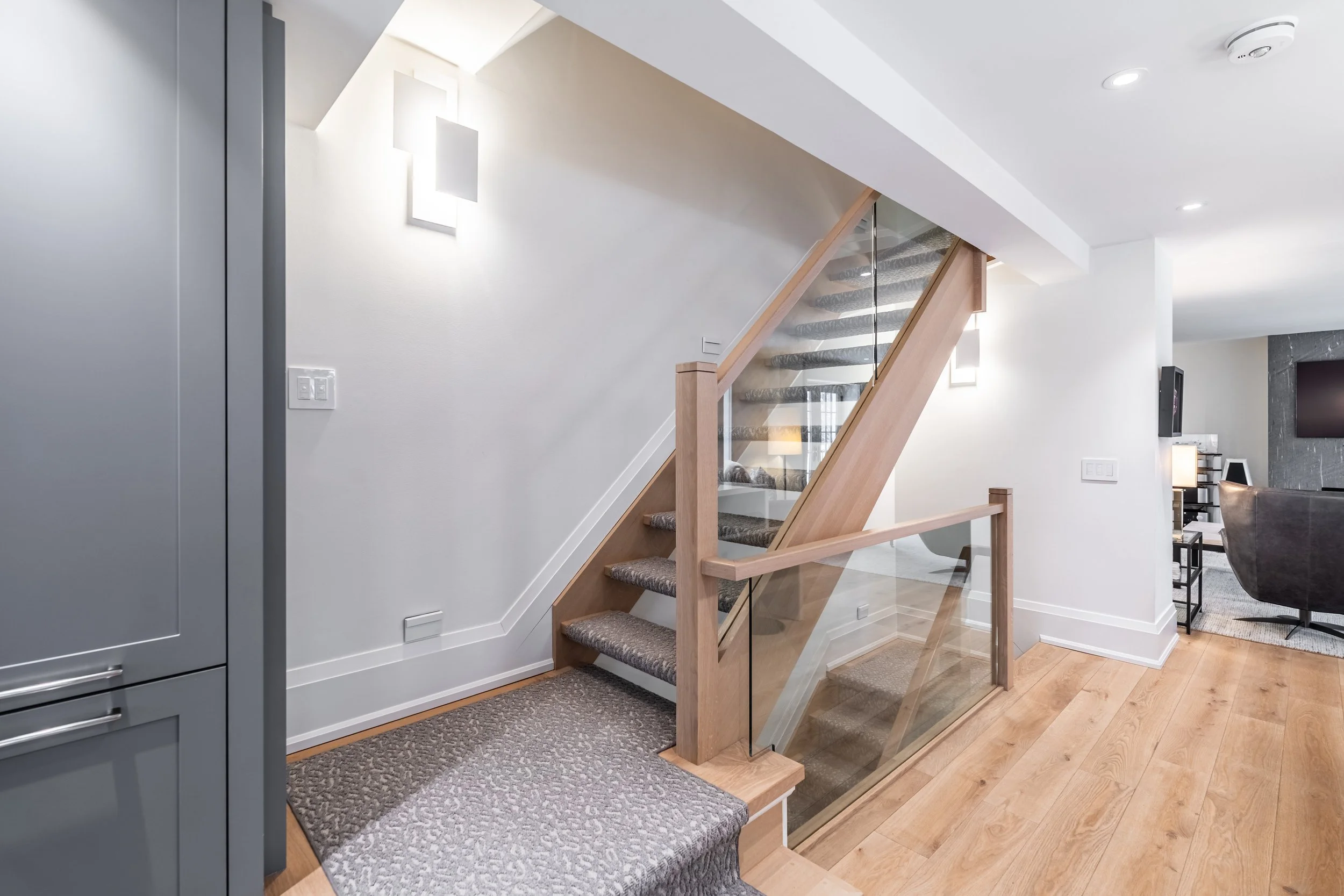 Frameless - 94 Cresent Rd - 020.jpg