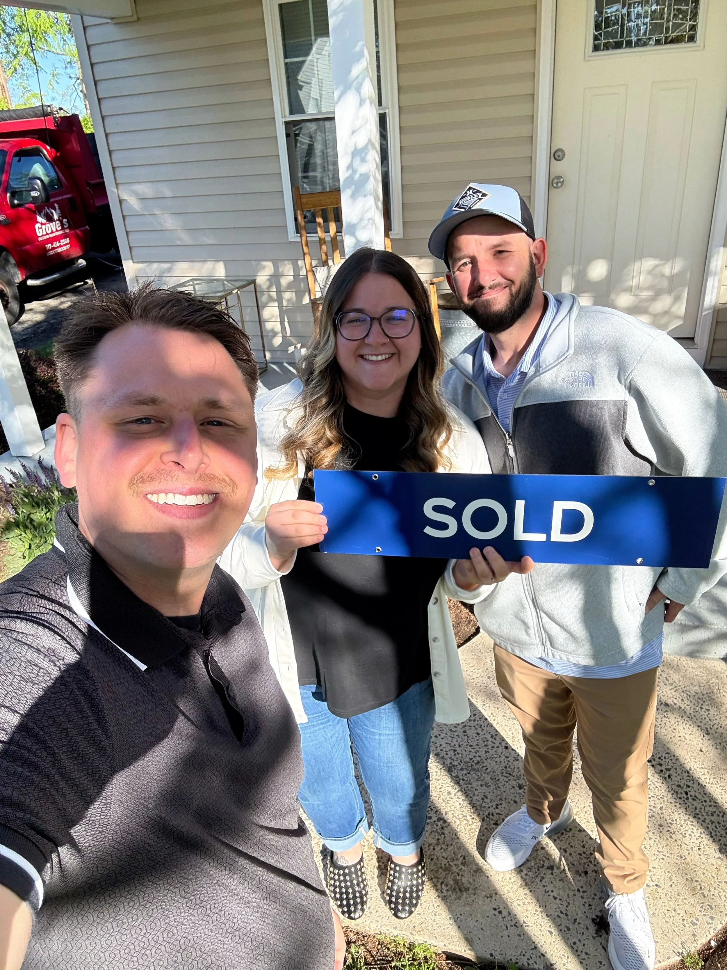 Congratulations on your FIRST HOME! 🎉🏡

Earlier this week, my buyer clients officially closed on their first home in Chambersburg, PA! 🥳

I am so grateful I got to be a part of their journey to homeownership. 

If you are thinking about purchasing
