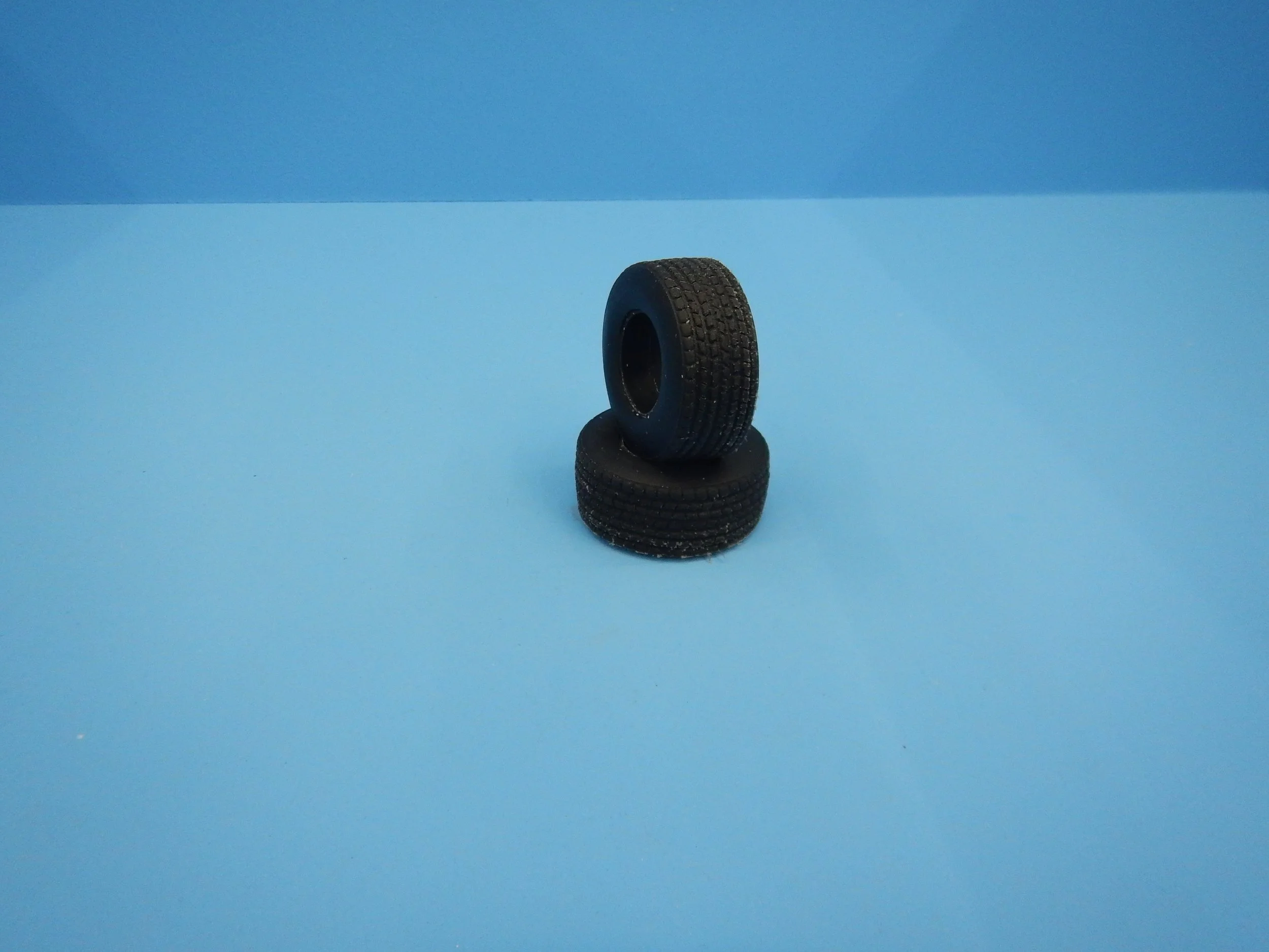 1/24TH WIDE STEER TIRE SET, 24WS