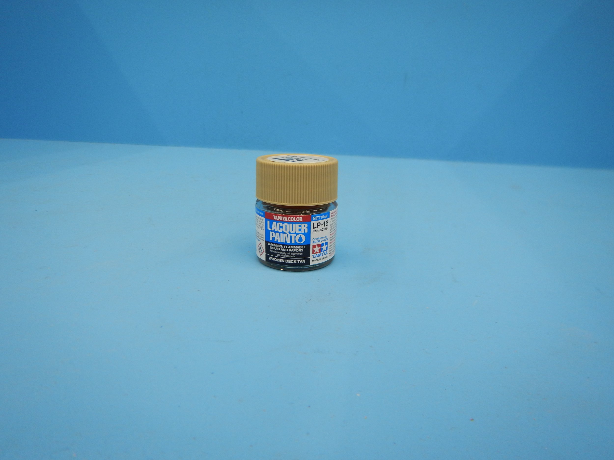 WOODEN DECK TAN LAQUER PAINT, LP16, INVENTORY MOVED, TAM82116