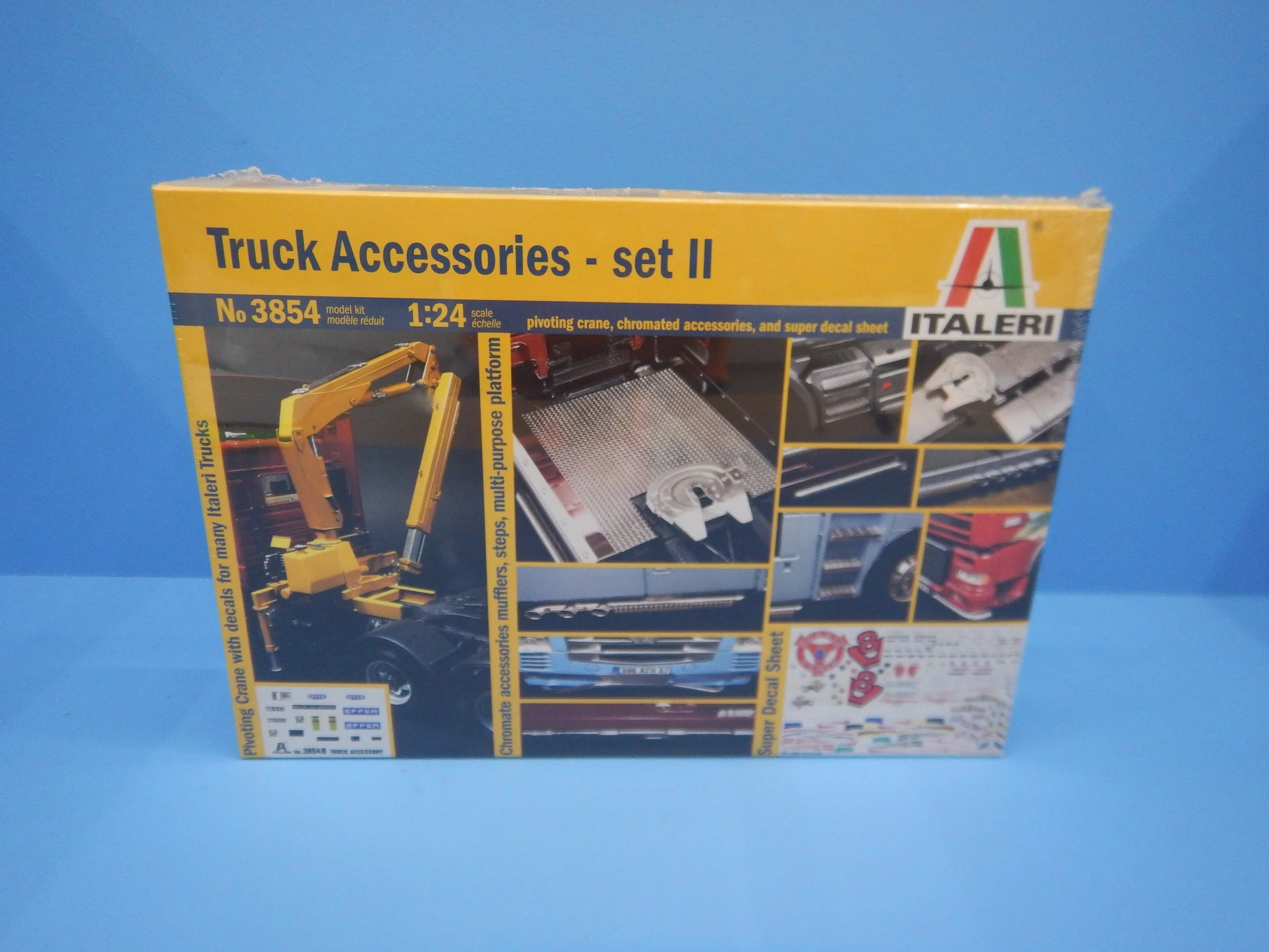 TRUCK ACCESSORY KIT WITH CRANE, INVENTORY MOVED, 3854