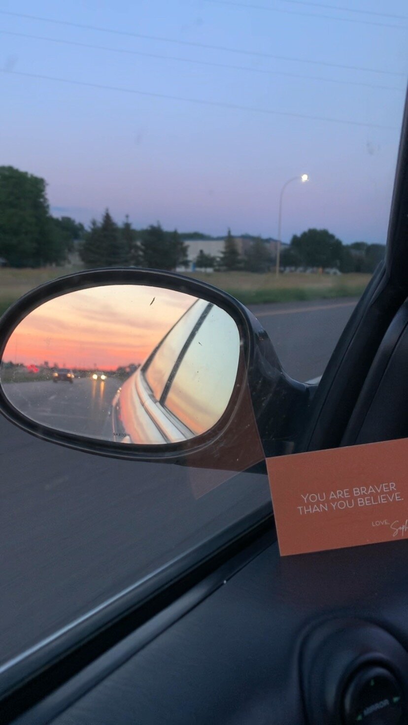 Slowing down takes bravery:
✨it requires you to prioritize what’s important and what’s not
✨it demands that you check your fomo at the door
✨it takes self-discipline and self-love
You are braver than you believe, my friend, and I’m