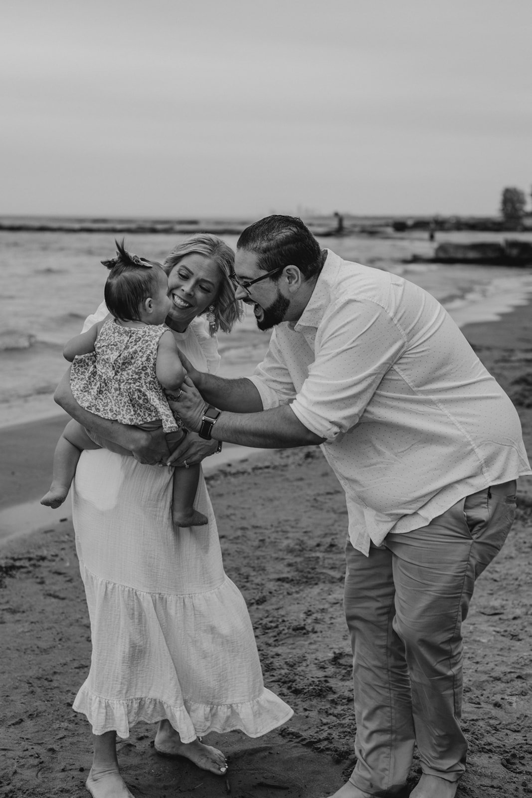 ashLEYstanLEYphotography_TheRomans_BeachFamilySession-18.jpg