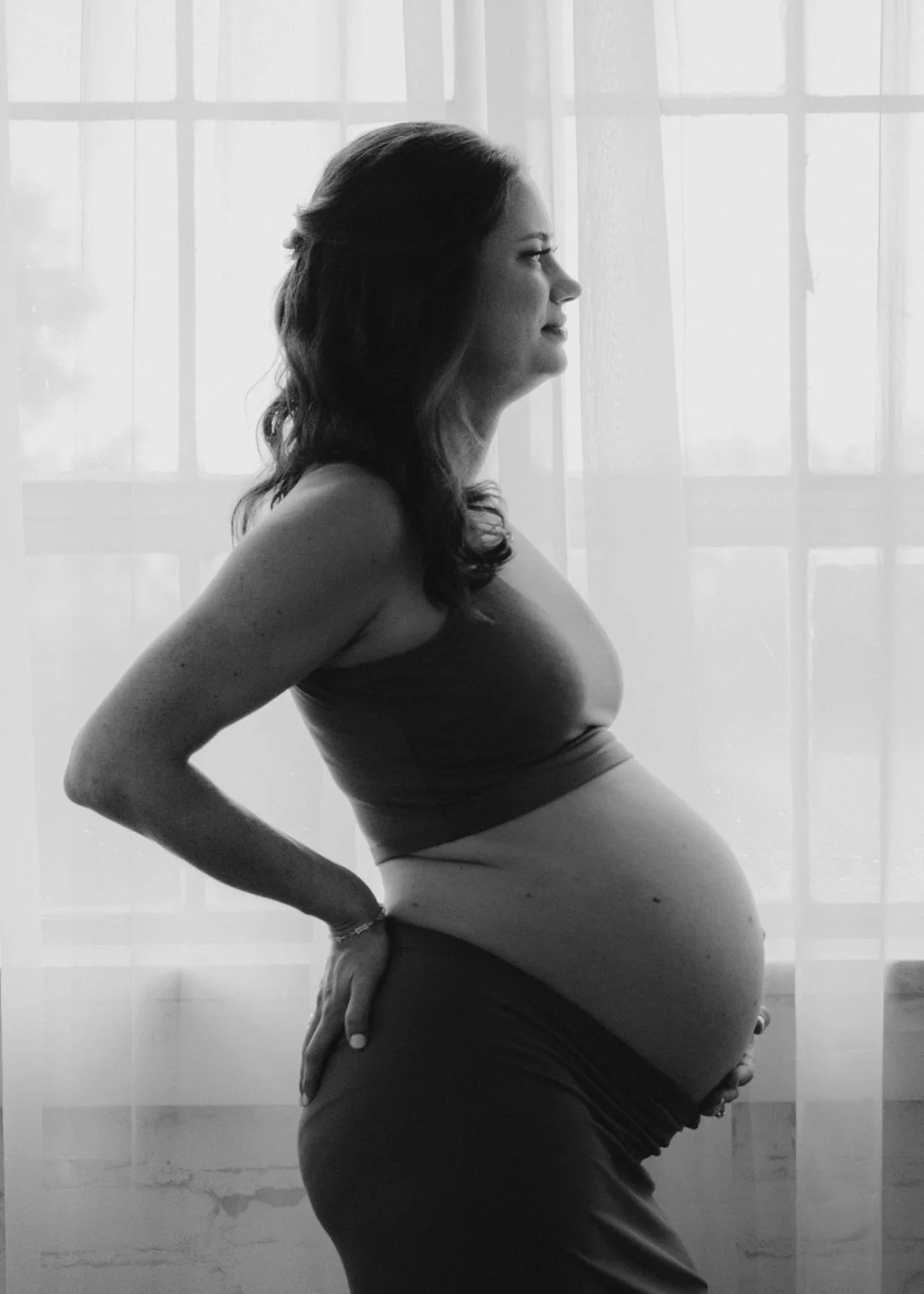 ashLEYstanLEYphotography_Sara+James_SixthCityStudio_Maternity-5.jpg