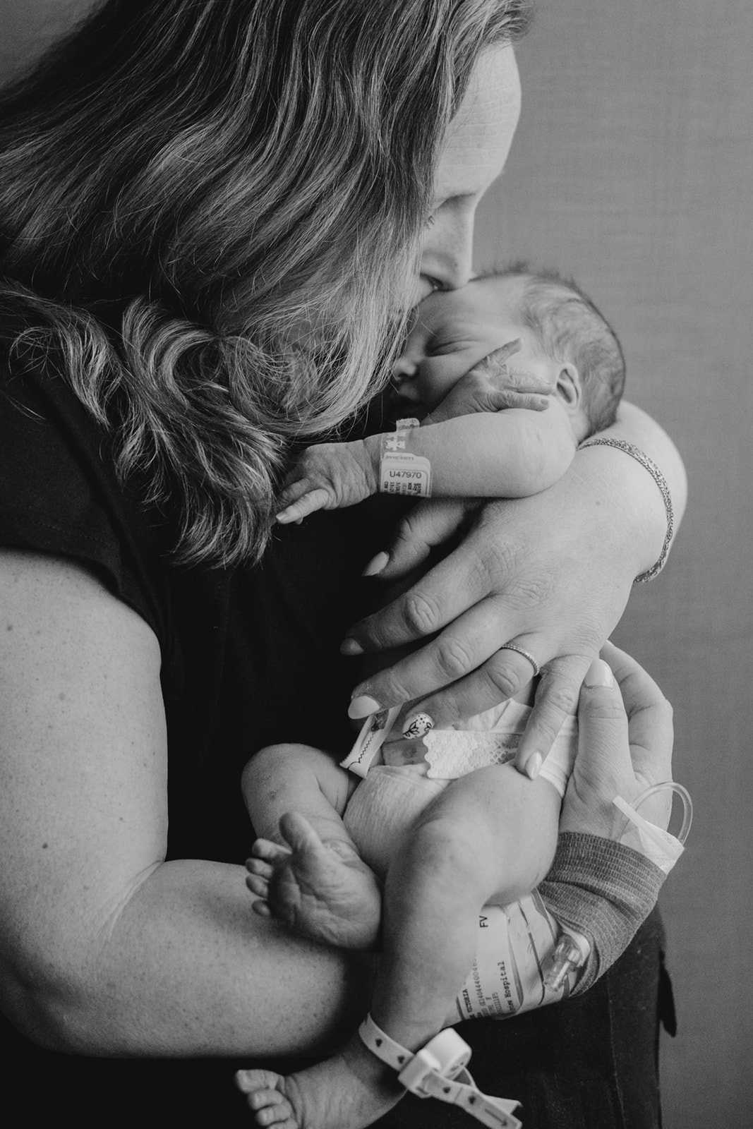 ashLEYstanLEYphotography__FairviewHospital_Corbin_Fresh48Session-40_websize.jpg