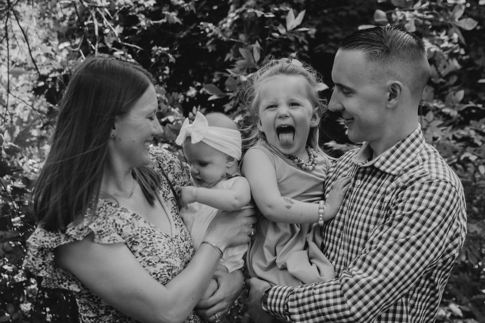 ashLEYstanLEYphotography_CleCulturalGardens_Rownd_FamilySession-61_websize (1).jpg