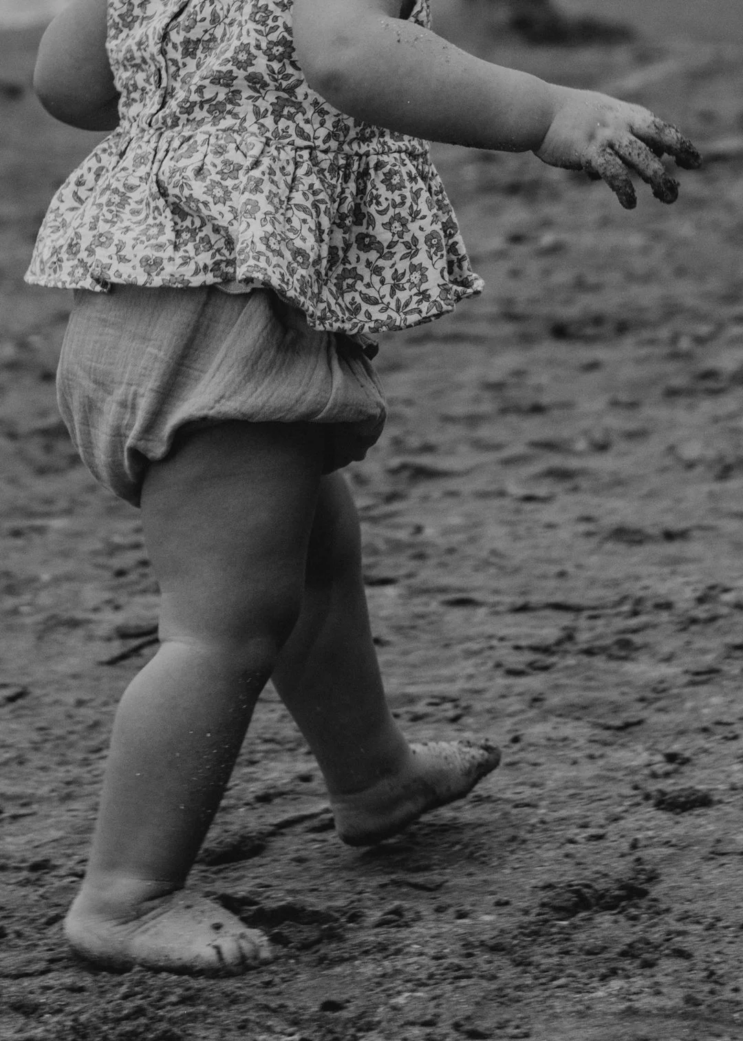 ashLEYstanLEYphotography_TheRomans_BeachFamilySession-28_websize.jpg