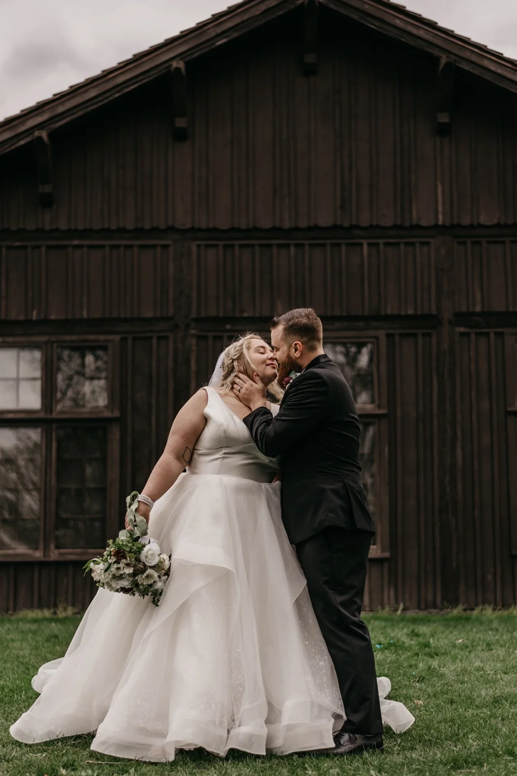 ashLEYstanLEYphotography_Olivia+Jack_HappyDaysLodge_04-20-2024_Wedding-218.jpg